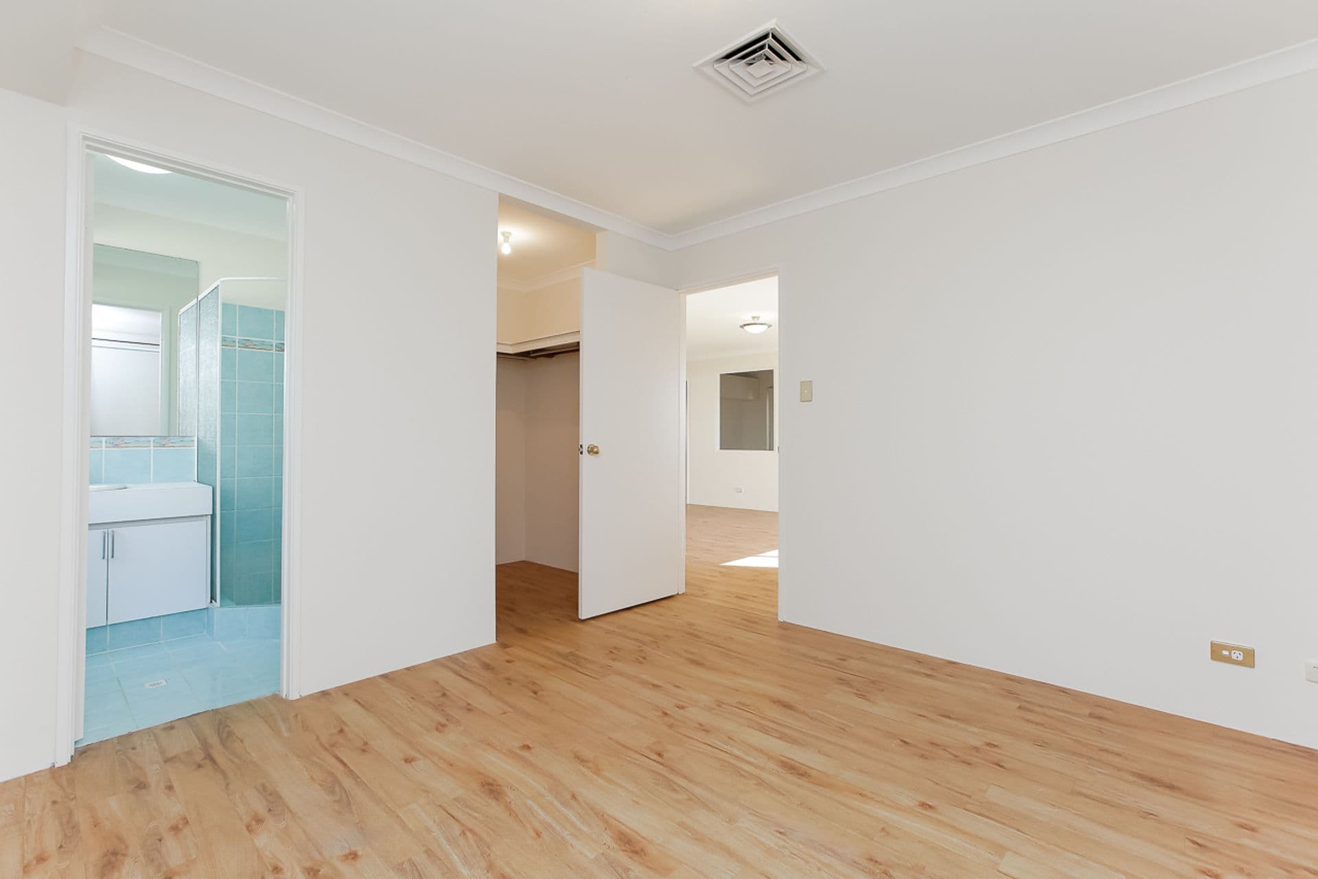 4 Cleland Close, Clarkson, WA, 6030, Clarkson - Thumbnail 7