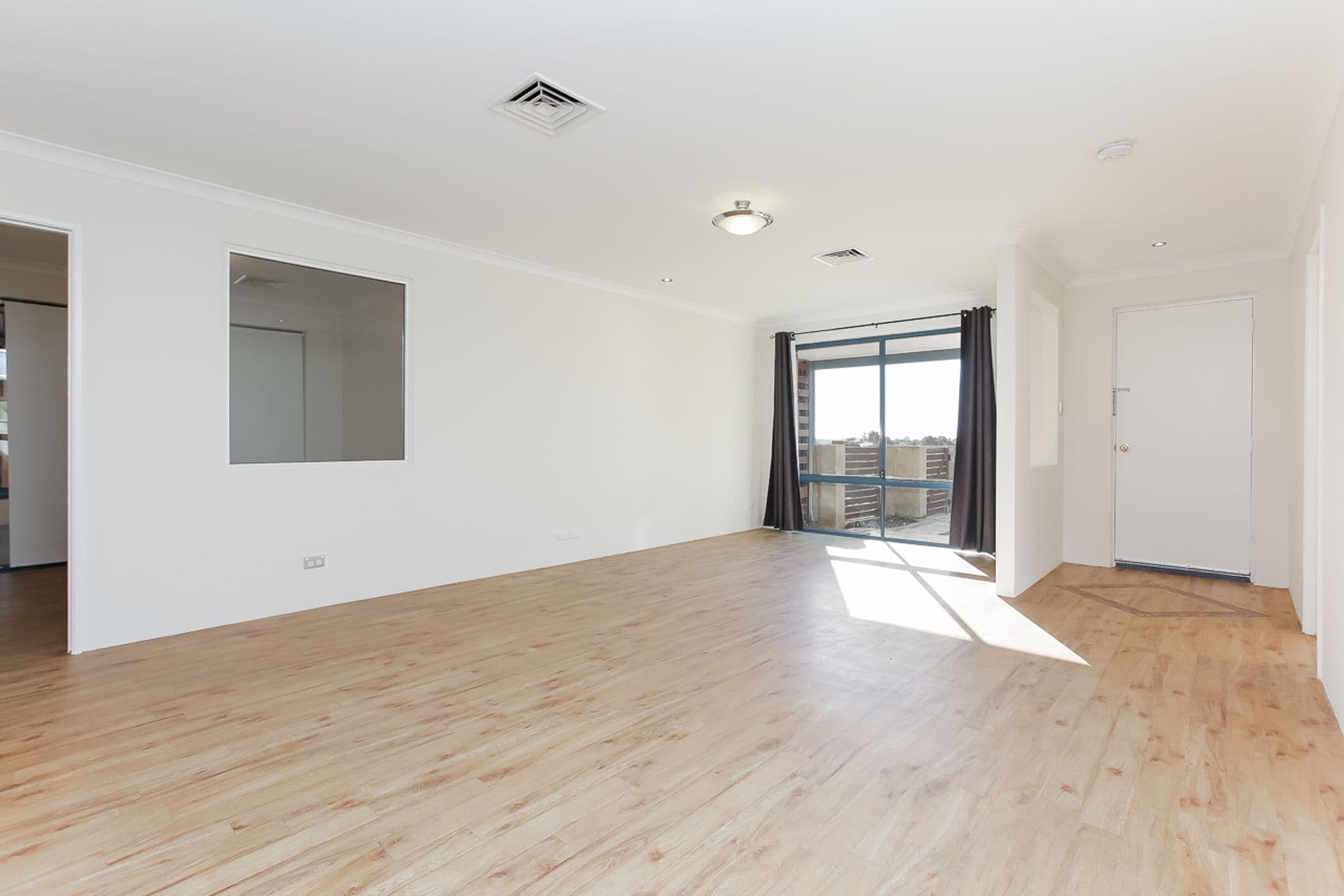 4 Cleland Close, Clarkson, WA, 6030, Clarkson - Thumbnail 3