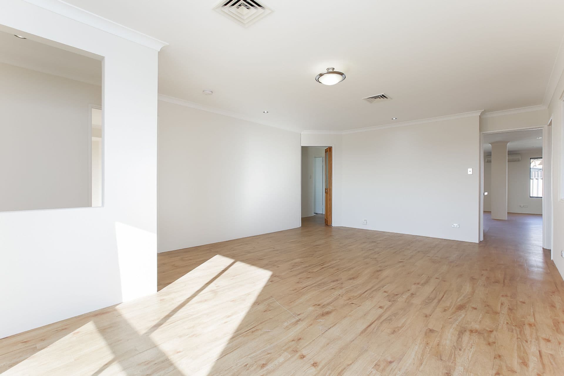 4 Cleland Close, Clarkson, WA, 6030, Clarkson - Thumbnail 5