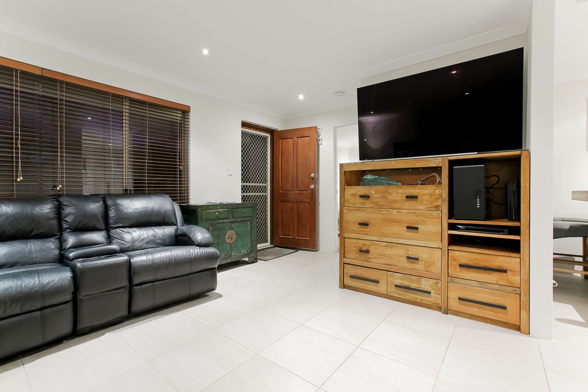 4 Larsson Walk, Clarkson, WA, 6030, Clarkson - Thumbnail 2