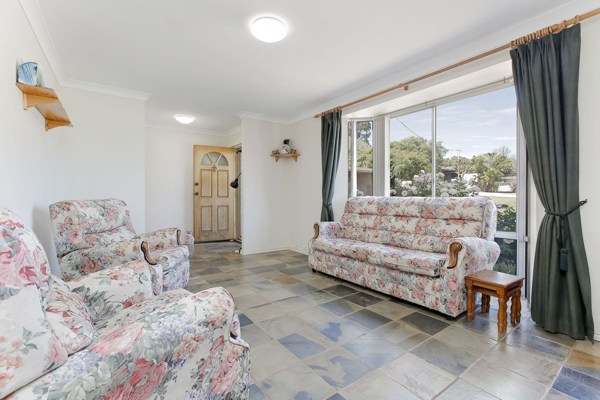 9 Minda Place, Wanneroo, WA, 6065, Wanneroo - Thumbnail 3