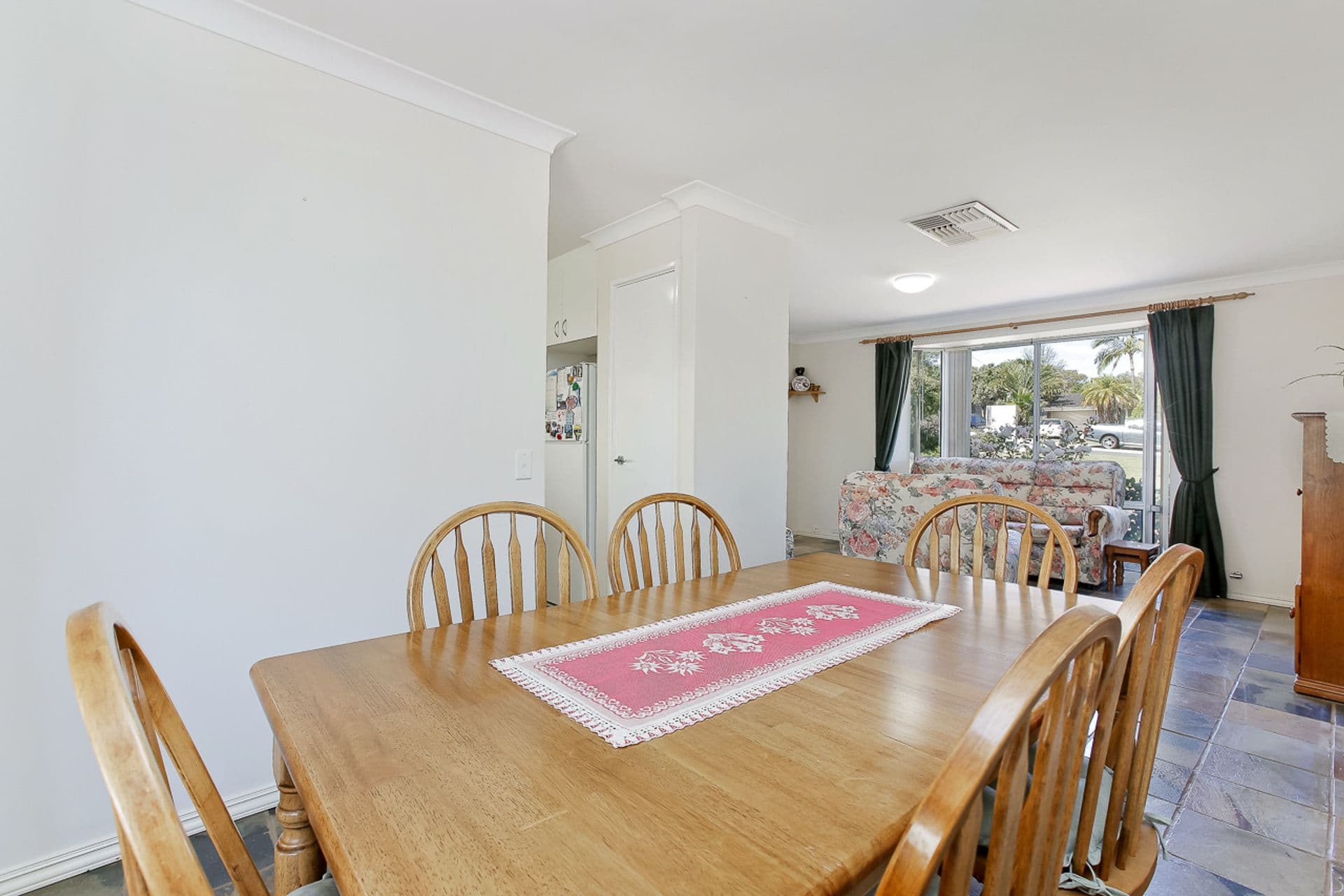 9 Minda Place, Wanneroo, WA, 6065, Wanneroo - Thumbnail 6