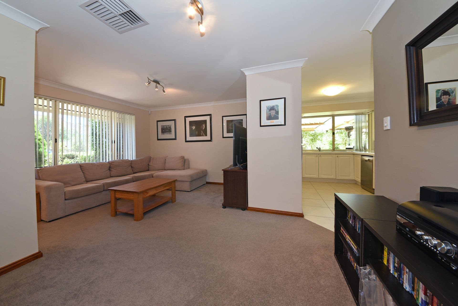 12 Dunfermline Way, Kinross, WA, 6028, Kinross - Thumbnail 4