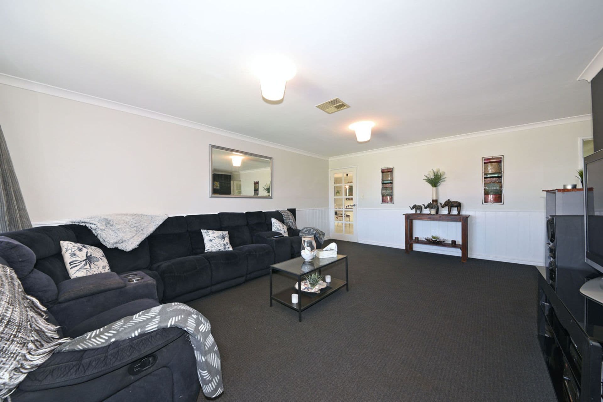 15 Beachwood Crescent, Butler, WA, 6036, Butler - Thumbnail 3