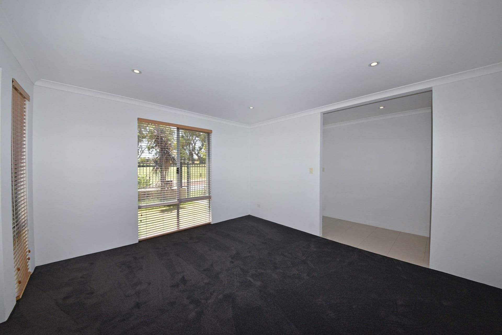 15 Las Ramblas Circle, Clarkson, WA, 6030, Clarkson - Thumbnail 4