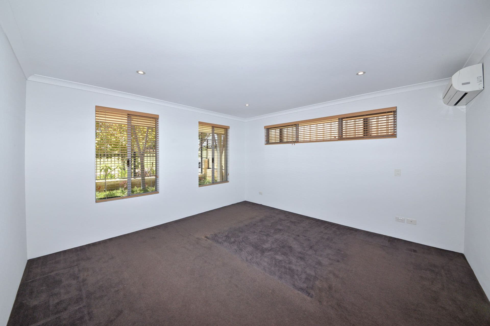15 Las Ramblas Circle, Clarkson, WA, 6030, Clarkson - Thumbnail 7