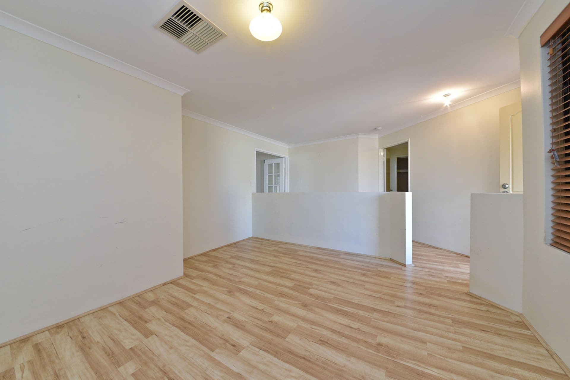 11 Forkleaf Bend, Banksia Grove, WA, 6031, Banksia Grove - Thumbnail 2
