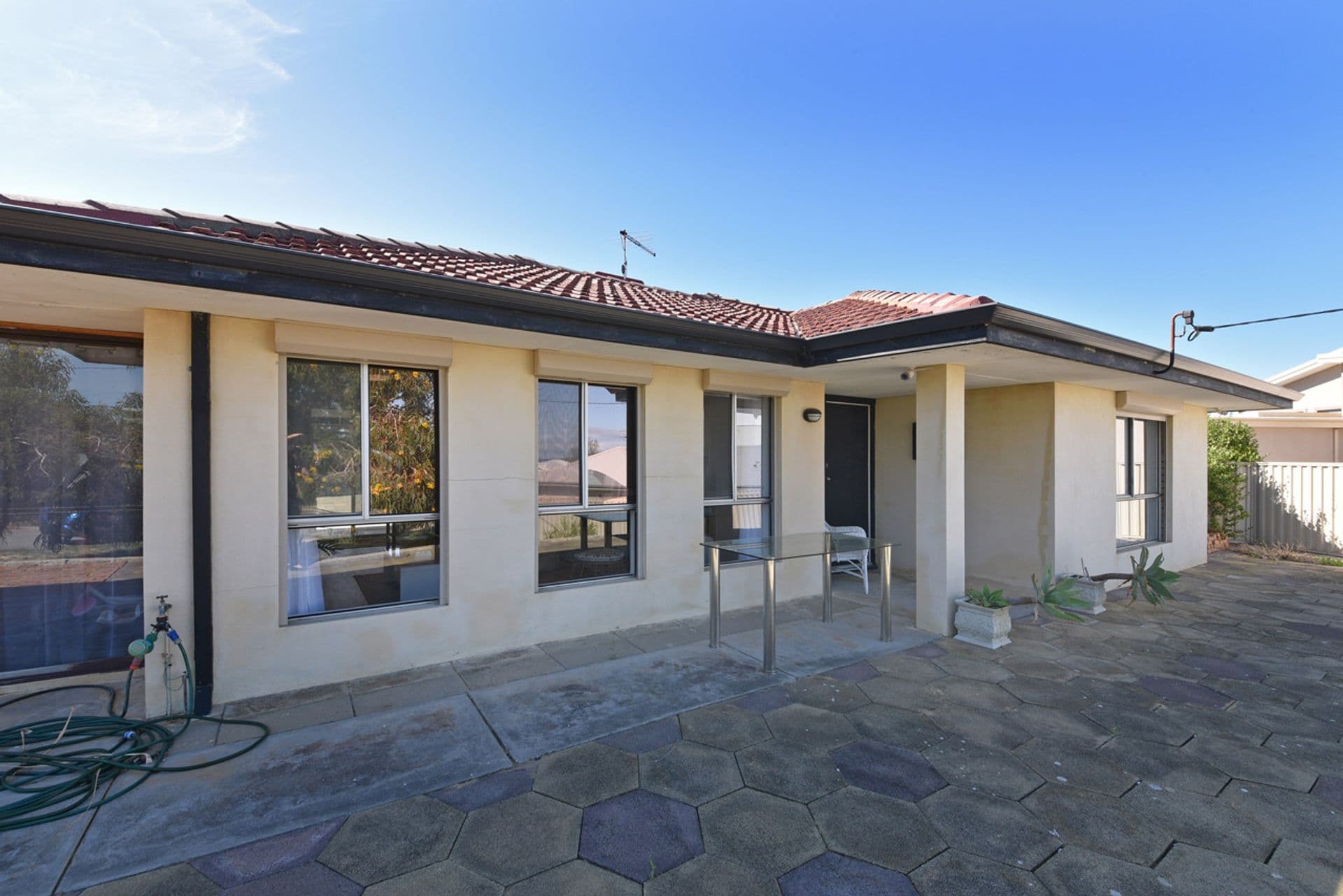 4 White Road, Quinns Rocks, WA, 6030, Quinns Rocks - Thumbnail 3