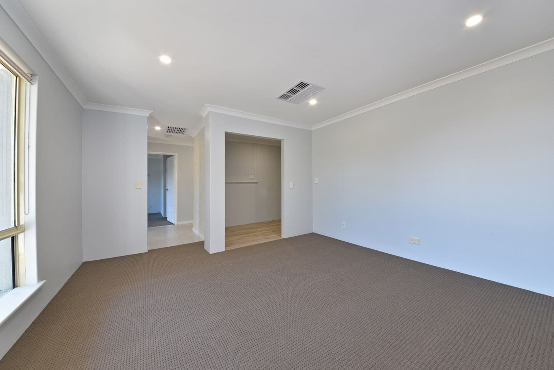 19 Tenby Close, Merriwa, WA, 6030, Merriwa - Thumbnail 4