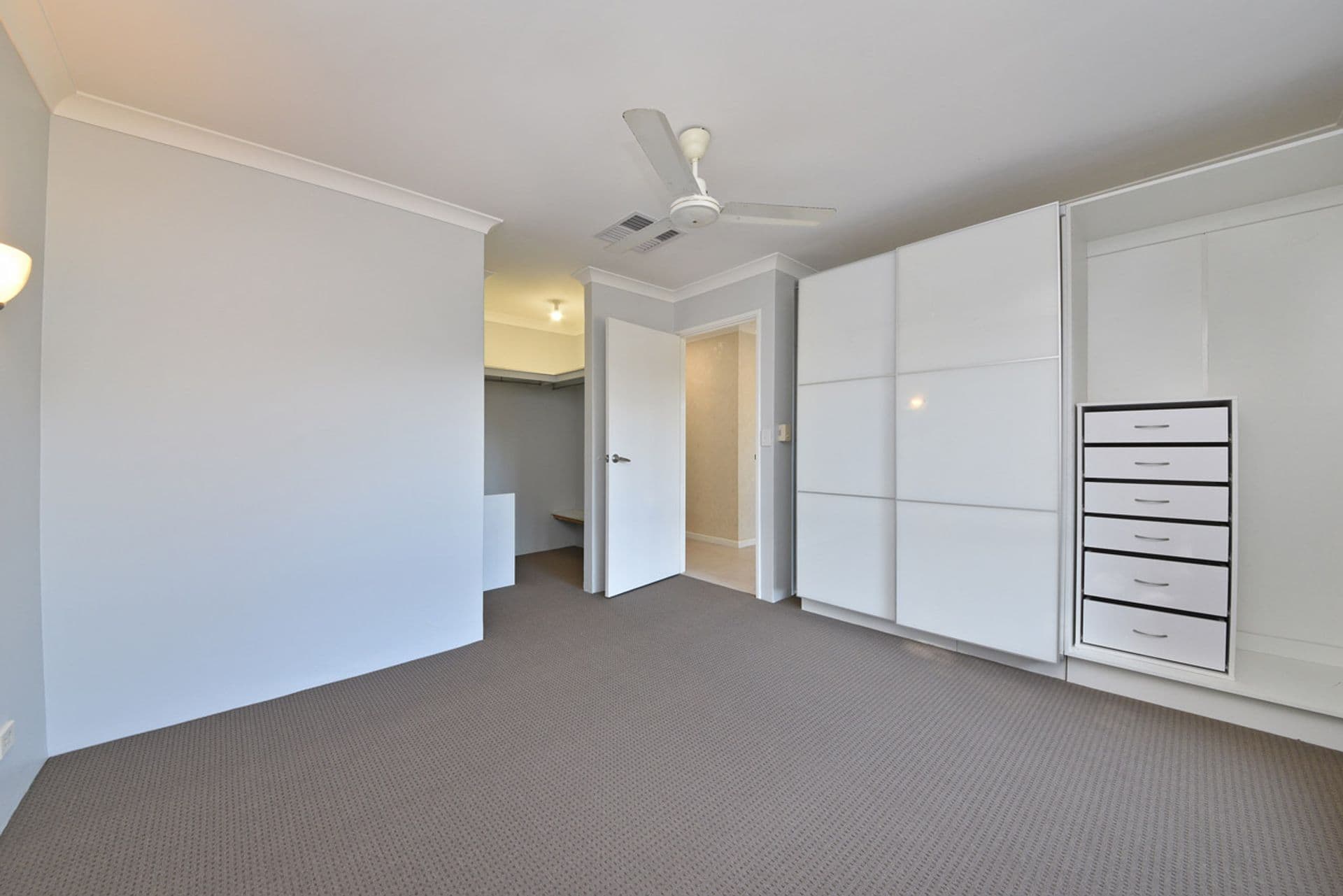 19 Tenby Close, Merriwa, WA, 6030, Merriwa - Thumbnail 7