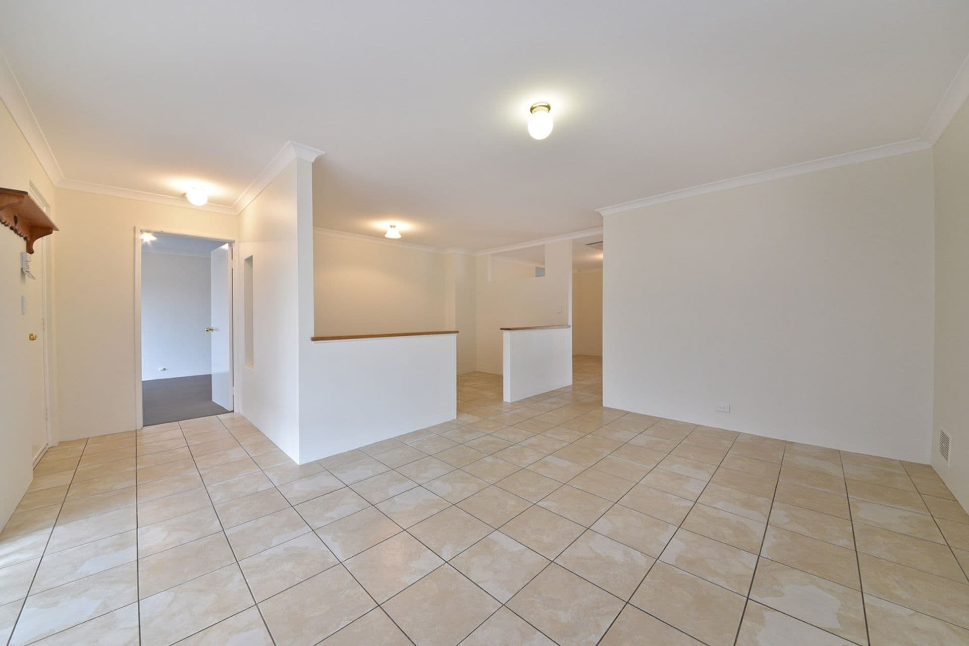 31 Lithgow Drive, Clarkson, WA, 6030, Clarkson - Thumbnail 2
