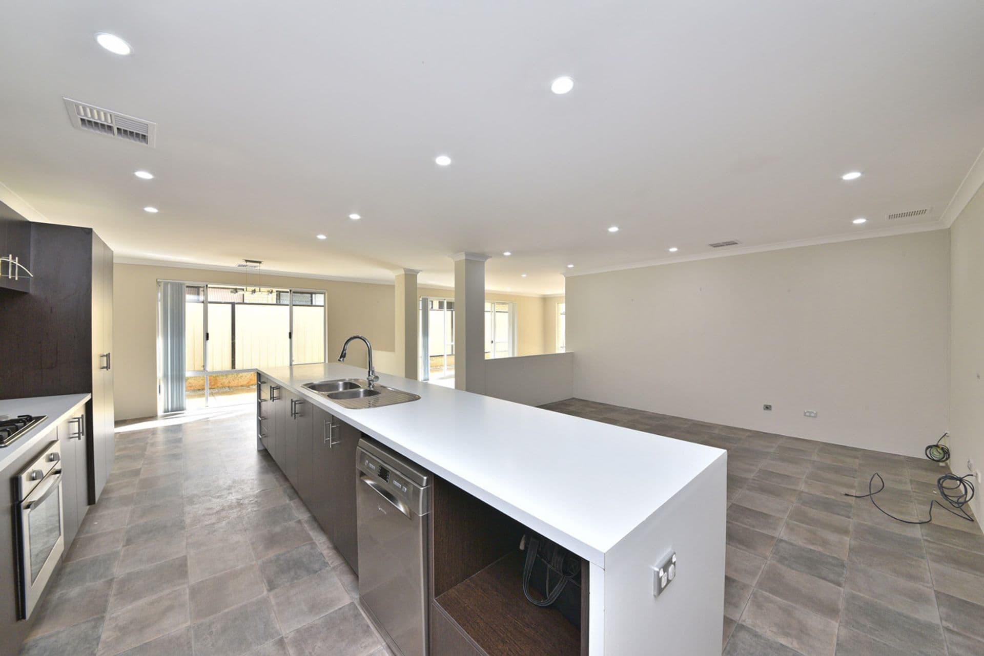 5 La Mirada Avenue, Clarkson, WA, 6030, Clarkson - Thumbnail 6