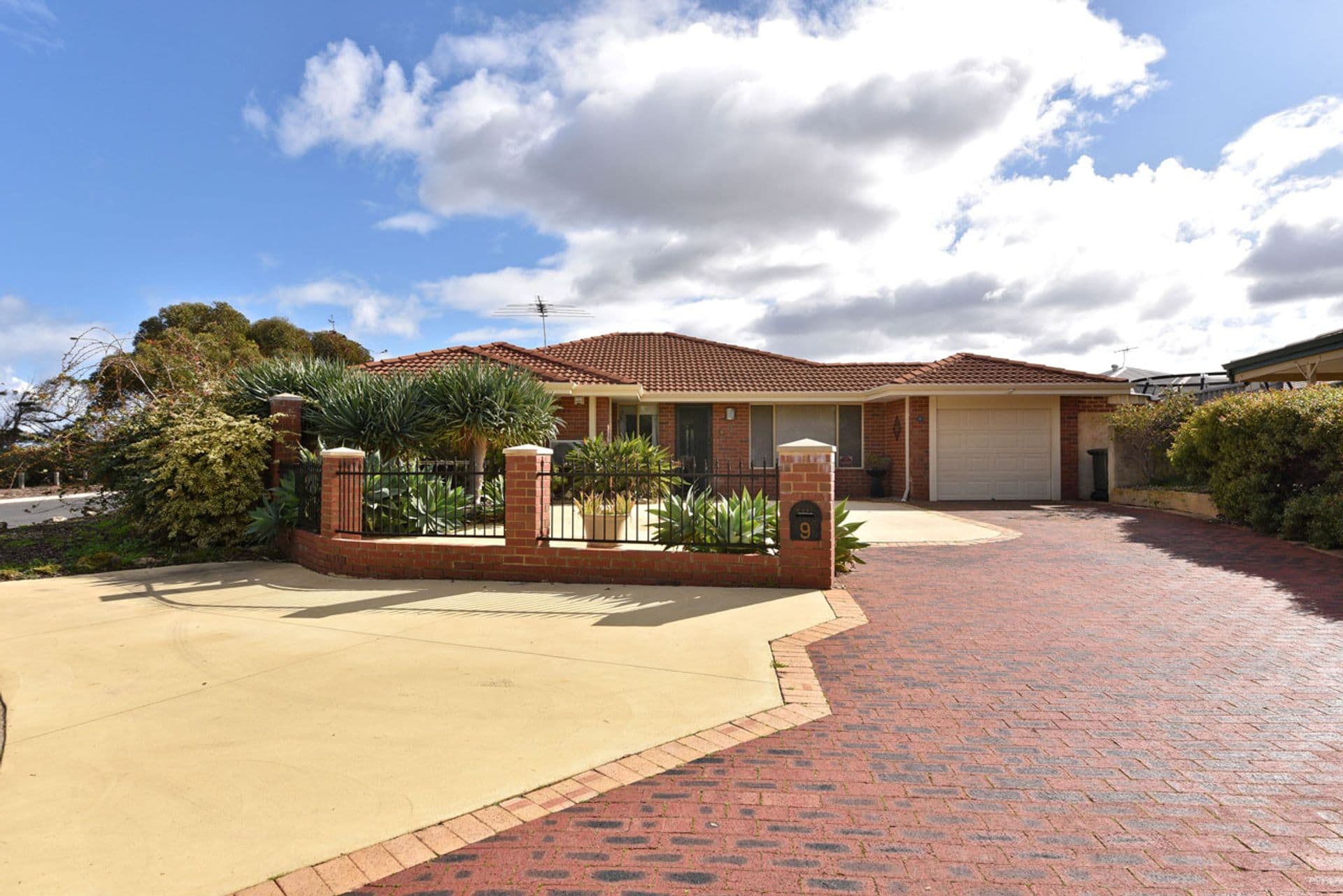 9 Kyara Court, Clarkson, WA, 6030, Clarkson - Image 1