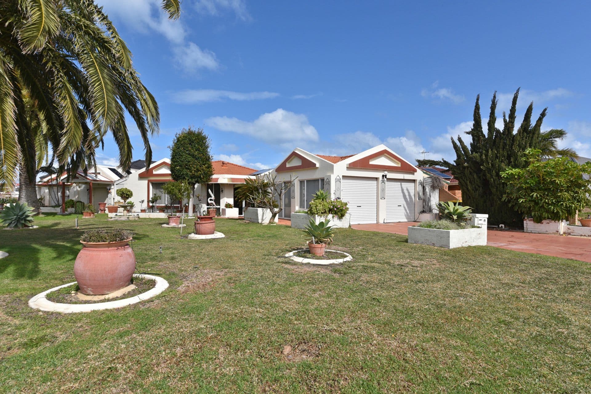1 Irvine Cove, Mindarie, WA, 6030, Mindarie - Thumbnail 2