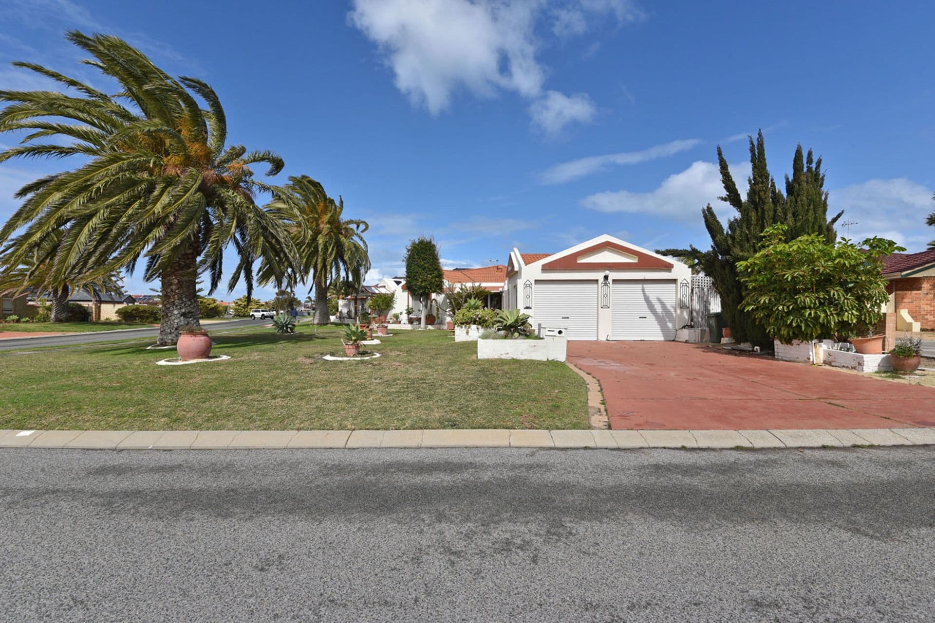 1 Irvine Cove, Mindarie, WA, 6030, Mindarie - Thumbnail 3