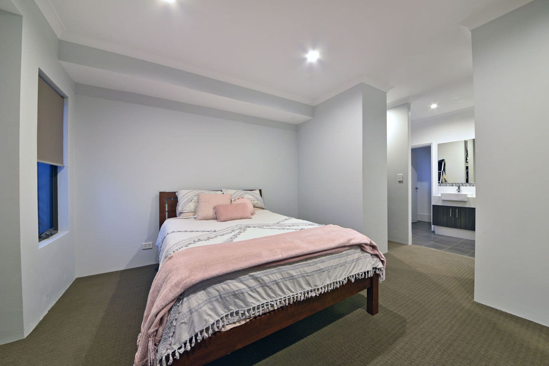 14 Nutcote Road, Banksia Grove, WA, 6031, Banksia Grove - Thumbnail 4