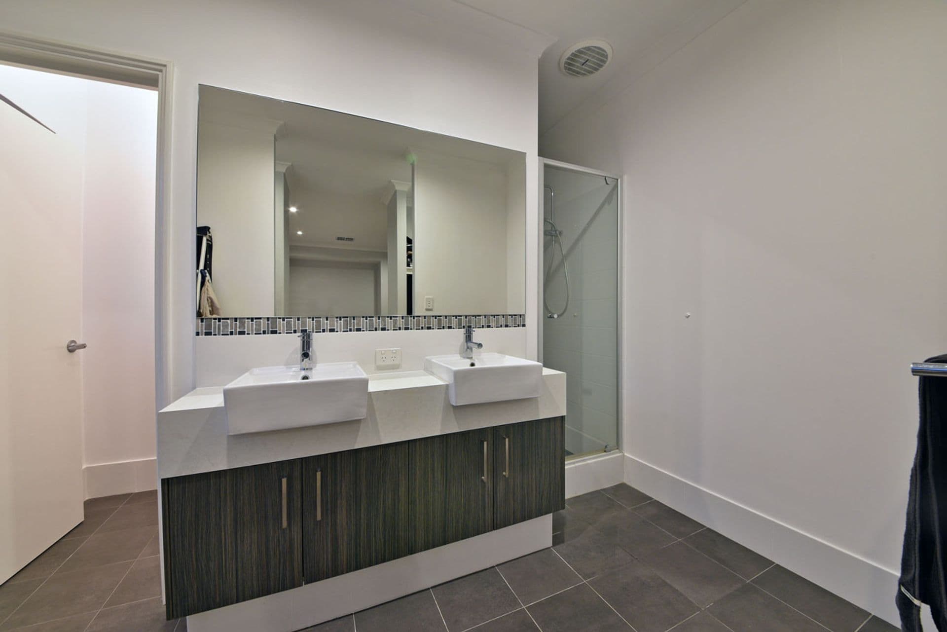 14 Nutcote Road, Banksia Grove, WA, 6031, Banksia Grove - Thumbnail 6