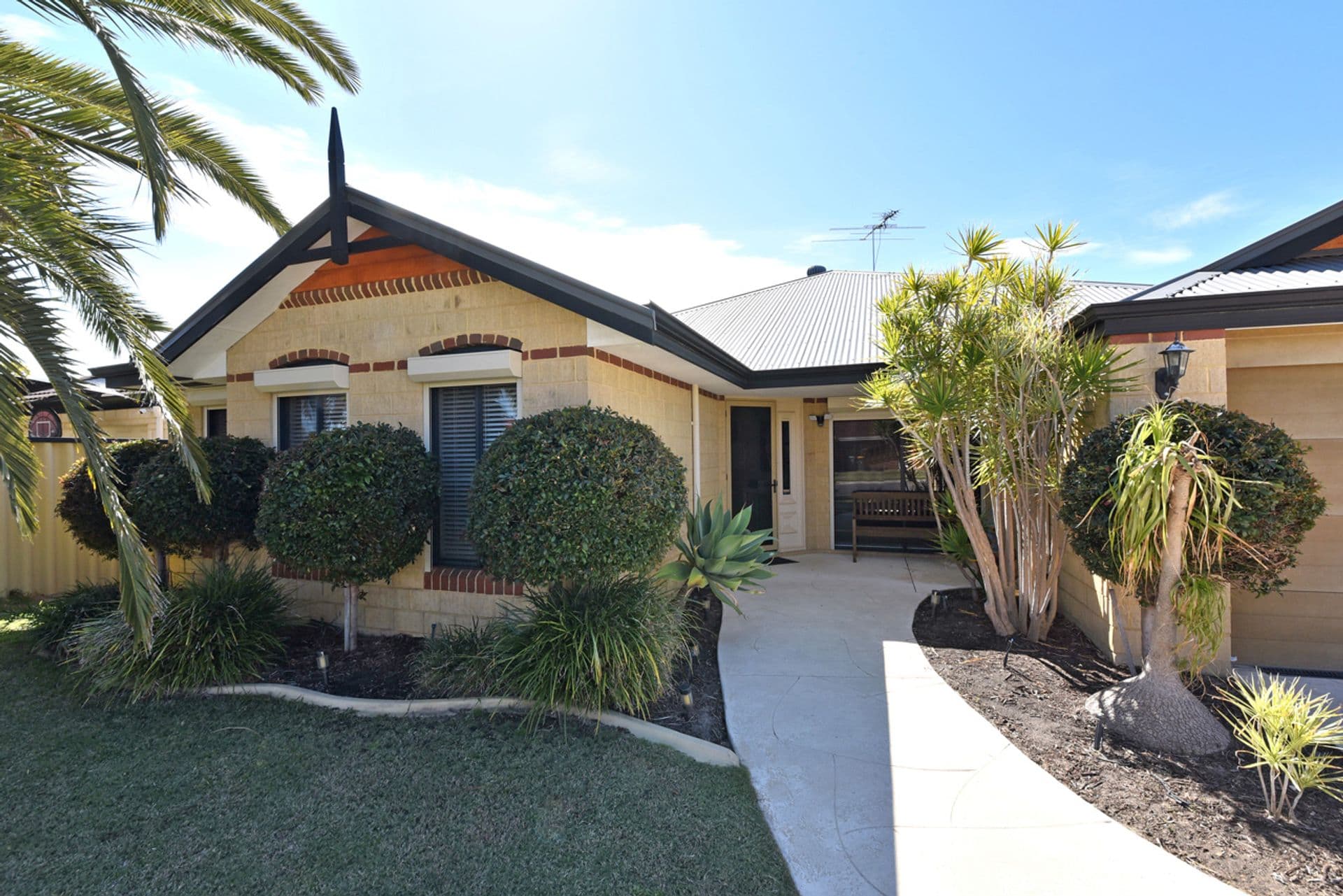 23 Kurnalpi Turn, Wanneroo, WA, 6065, Wanneroo - Thumbnail 2