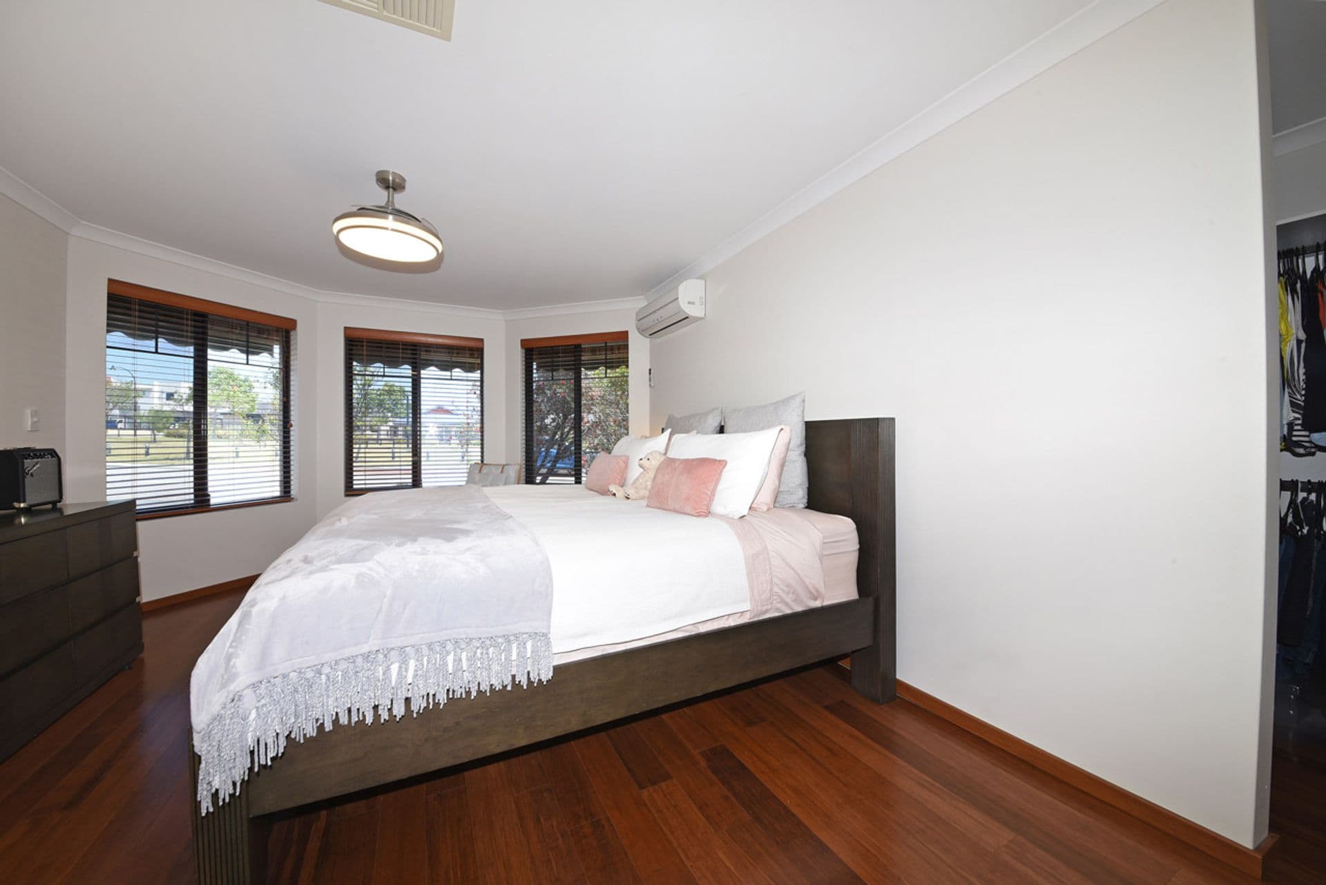 15 Maroochydore Way, Clarkson, WA, 6030, Clarkson - Thumbnail 3