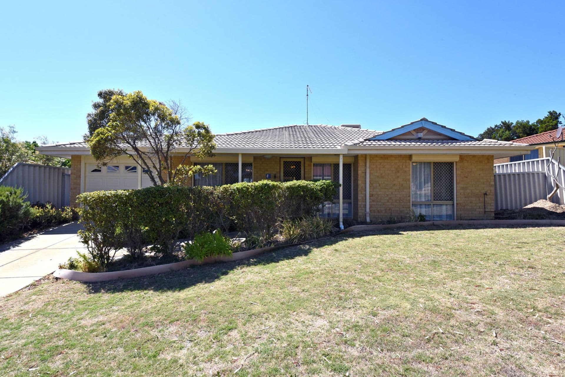 8 Ainsbury Parade, Clarkson, WA, 6030, Clarkson - Thumbnail 2