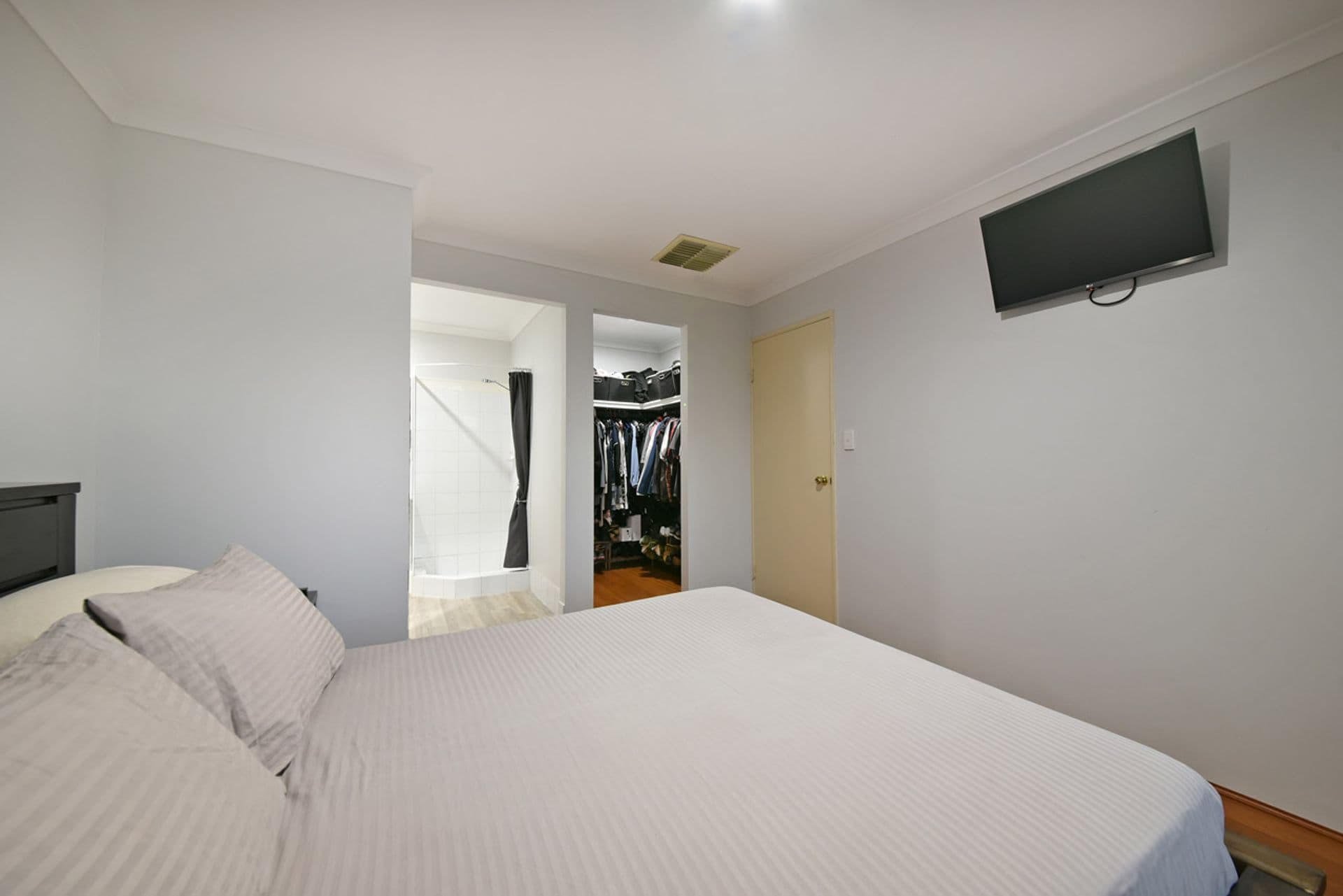 14 Carwoola Circle, Carramar, WA, 6031, Carramar - Thumbnail 8