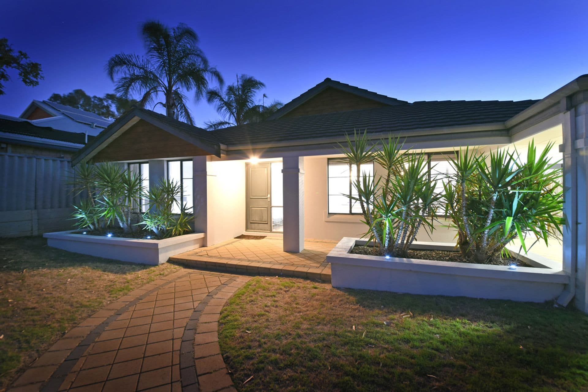 14 Carwoola Circle, Carramar, WA, 6031, Carramar - Thumbnail 2