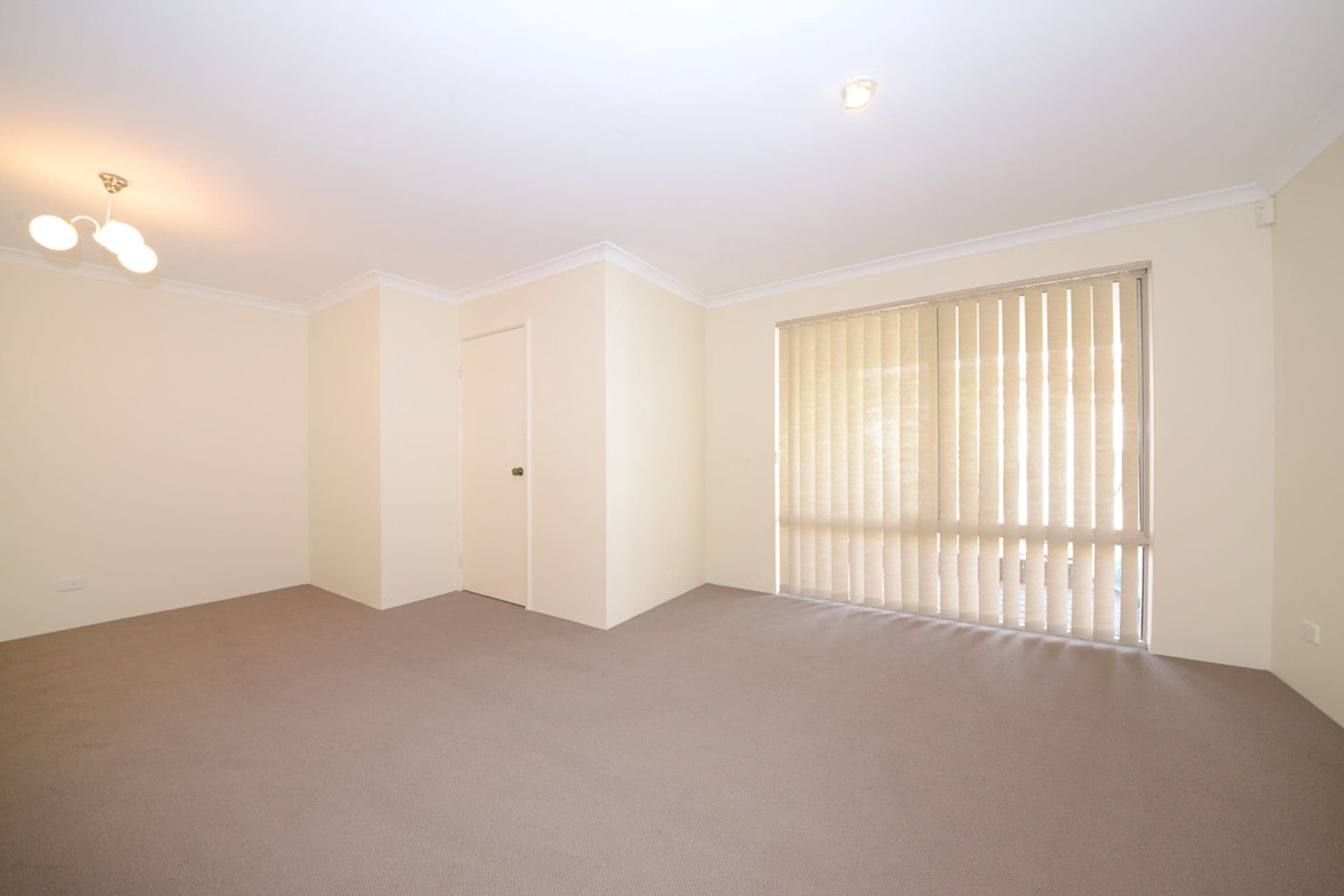 10 De Crillon Way, Currambine, WA, 6028, Currambine - Thumbnail 3