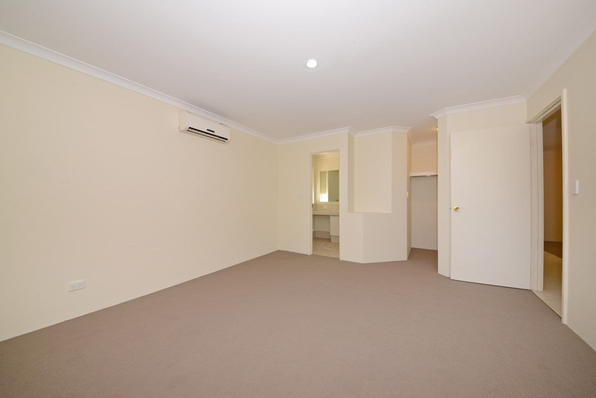10 De Crillon Way, Currambine, WA, 6028, Currambine - Thumbnail 7