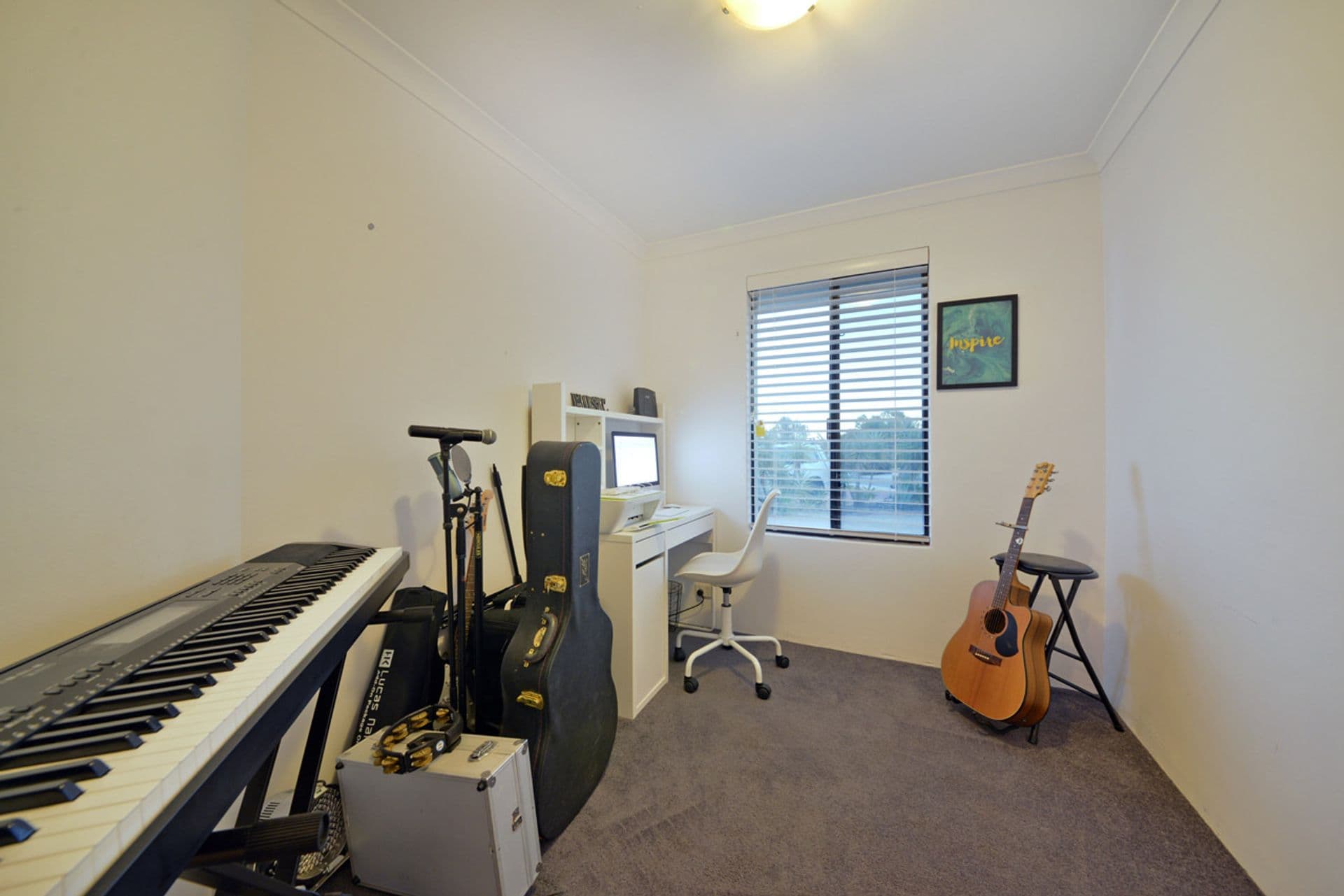 33 Brightlands Circuit, Carramar, WA, 6031, Carramar - Thumbnail 5