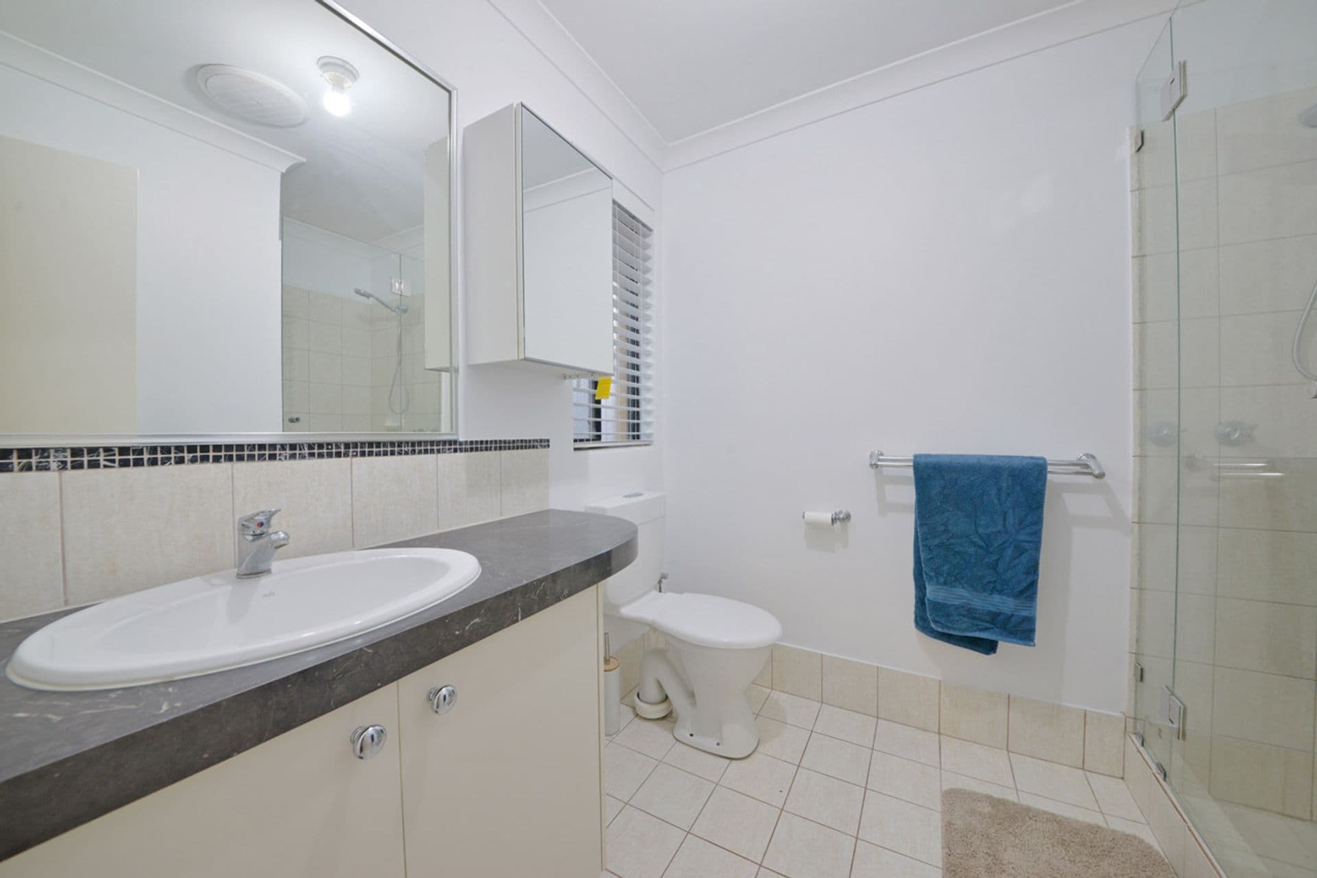 33 Brightlands Circuit, Carramar, WA, 6031, Carramar - Thumbnail 8