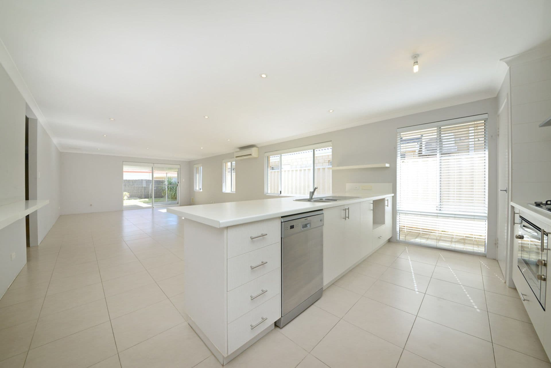 63 Rathkeale Boulevard, Ridgewood, WA, 6030, Ridgewood - Thumbnail 8