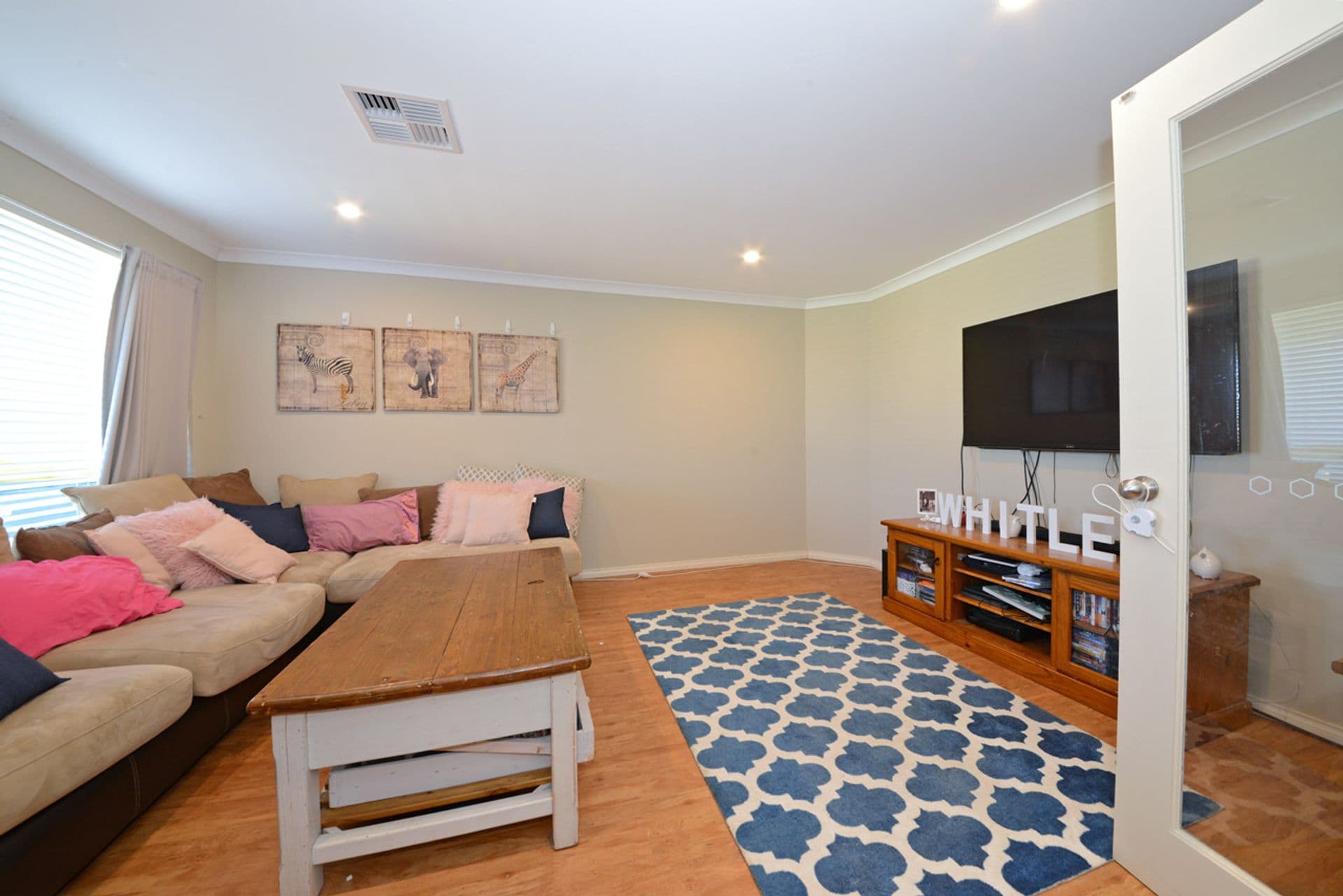 16 Fordham Avenue, Clarkson, WA, 6030, Clarkson - Thumbnail 3