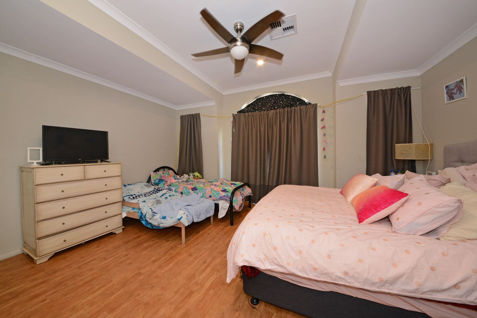 16 Fordham Avenue, Clarkson, WA, 6030, Clarkson - Thumbnail 6