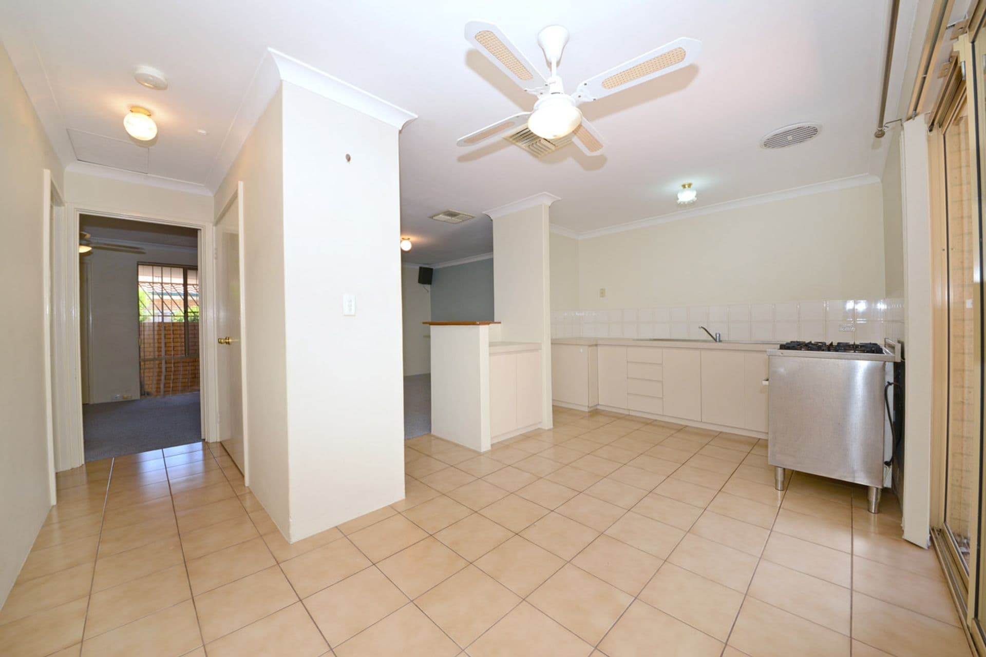 2/7 Barker Avenue, Balcatta, WA, 6021, Balcatta - Thumbnail 6