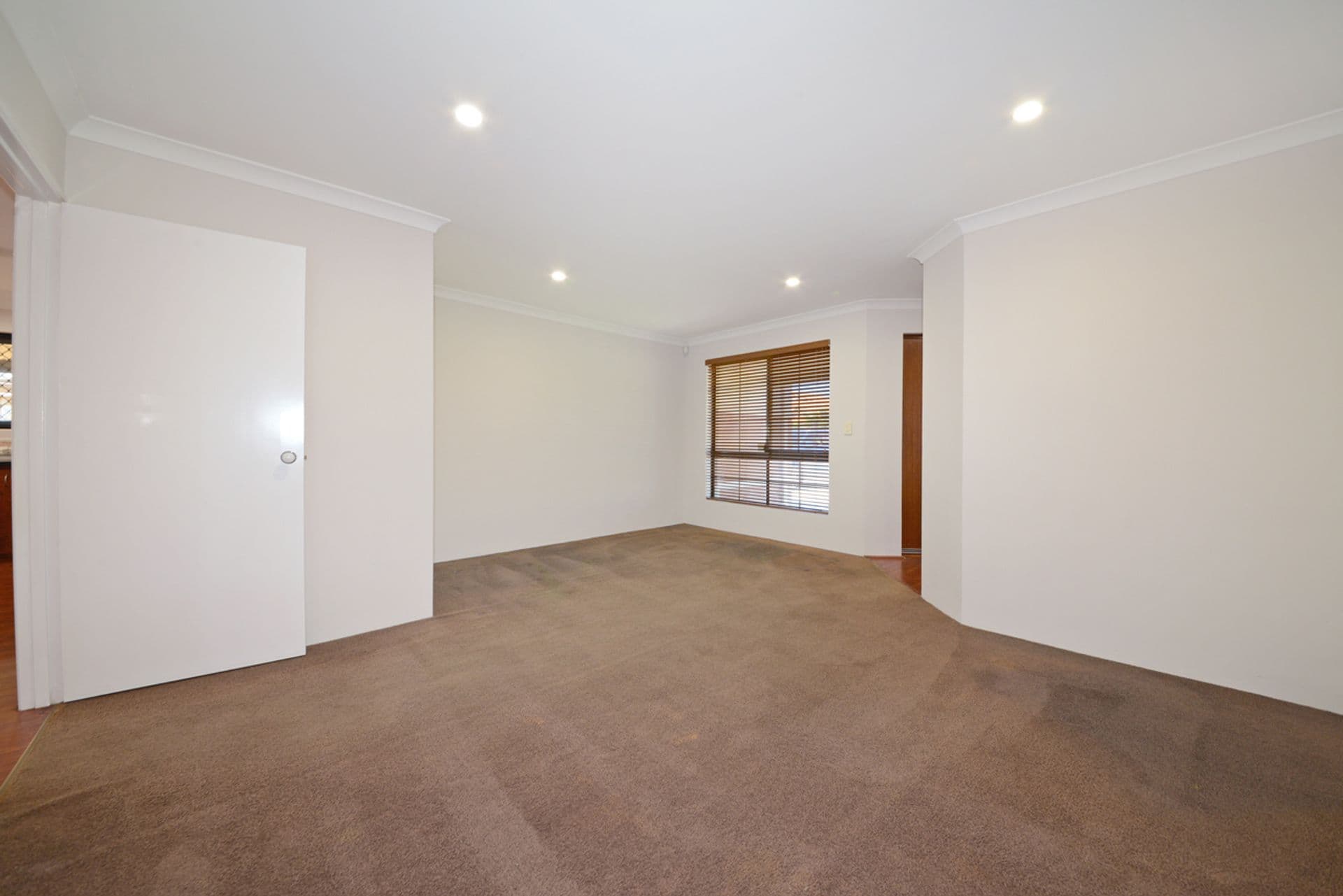 17 Silverton Avenue, Butler, WA, 6036, Butler - Thumbnail 3