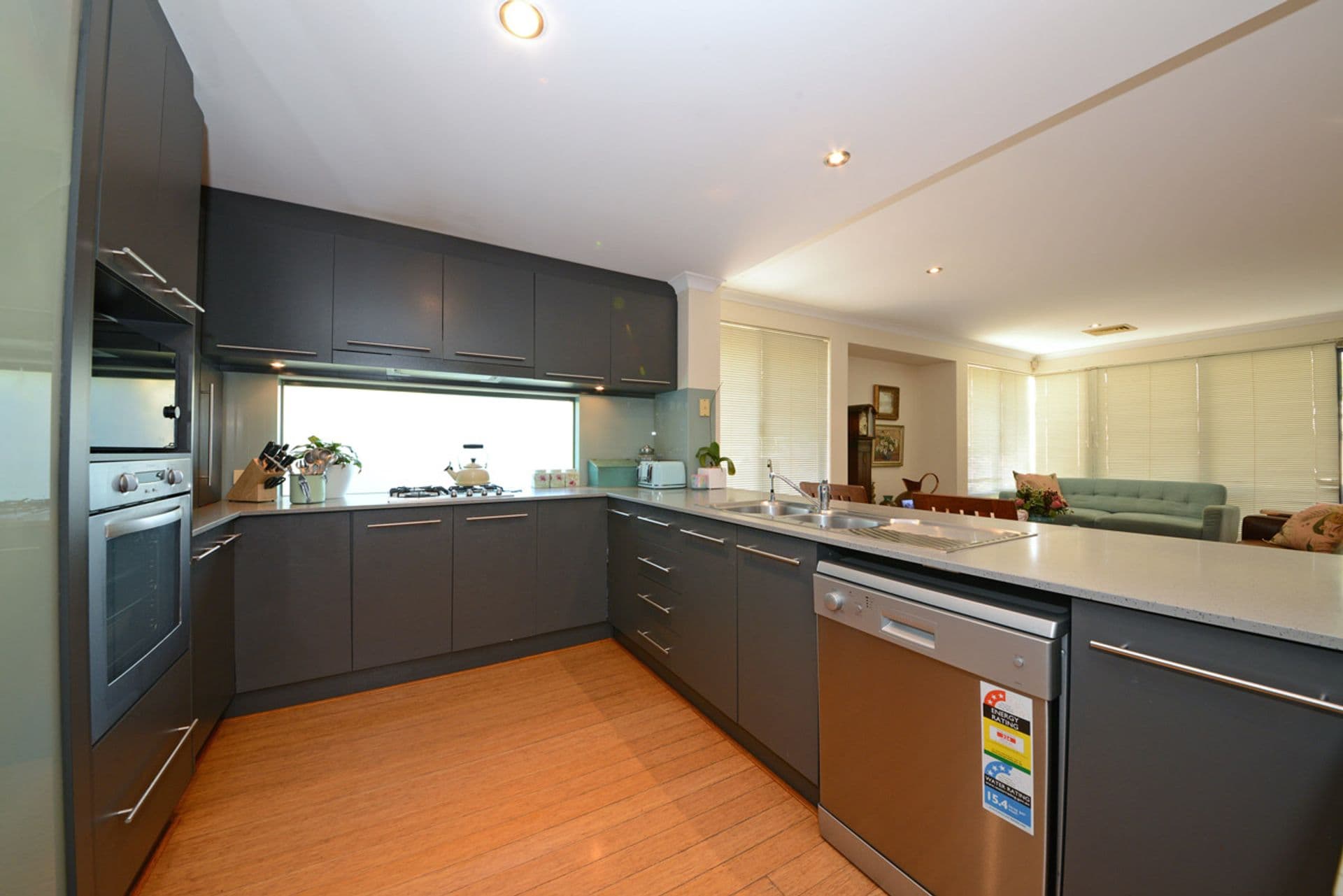 15 Swansea Promenade, Mindarie, WA, 6030, Mindarie - Thumbnail 4