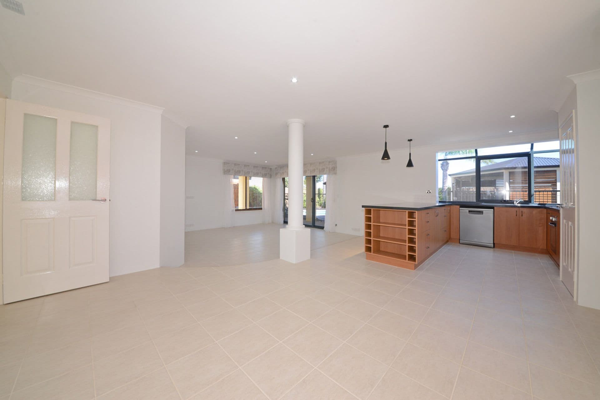 11 Bantry Bend, Mindarie, WA, 6030, Mindarie - Thumbnail 7