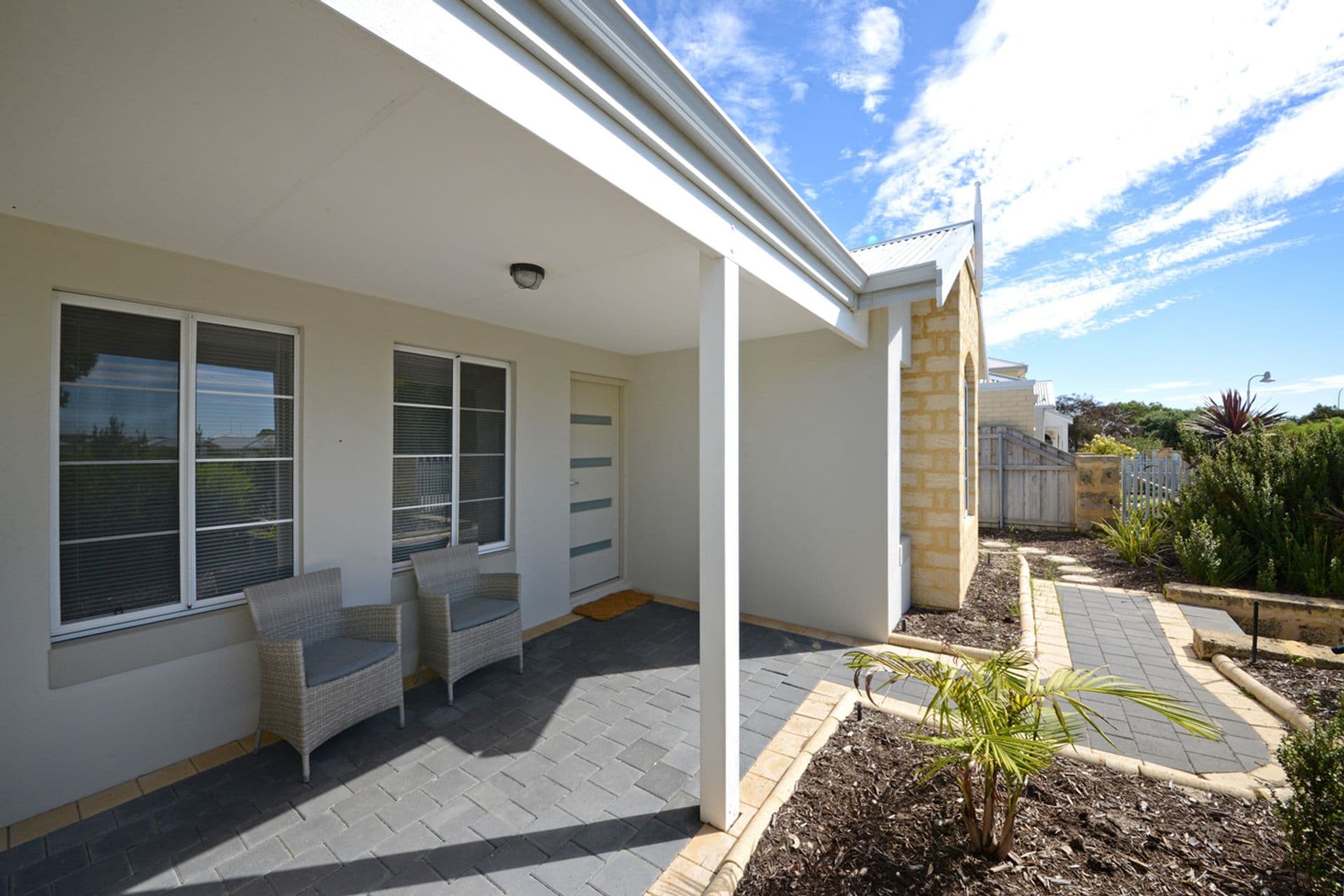 5 Azure Mews, Yanchep, WA, 6035, Yanchep - Thumbnail 2