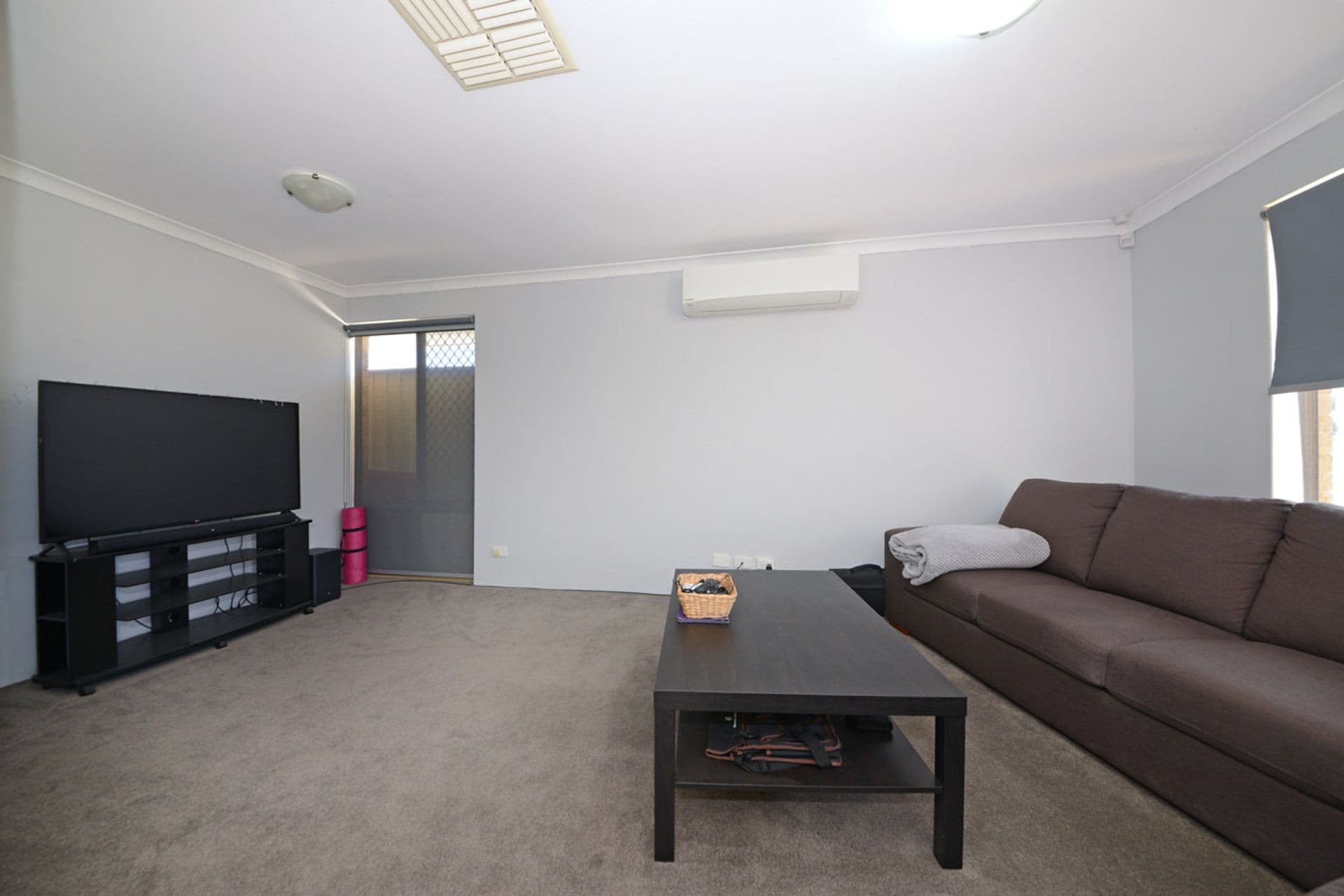 33 Hyland Crescent, Clarkson, WA, 6030, Clarkson - Thumbnail 3