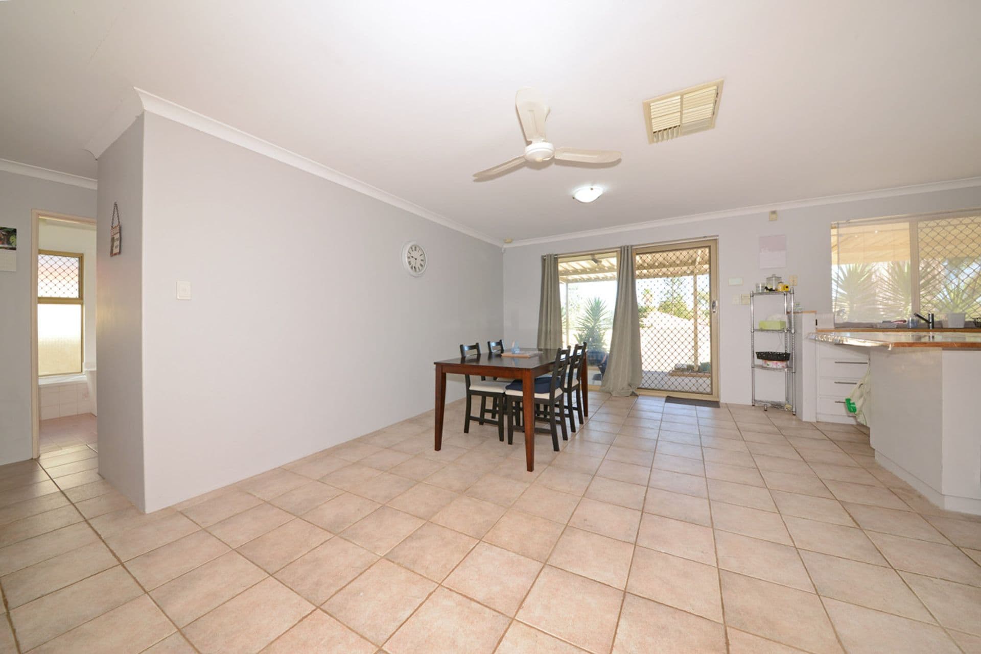 33 Hyland Crescent, Clarkson, WA, 6030, Clarkson - Thumbnail 5