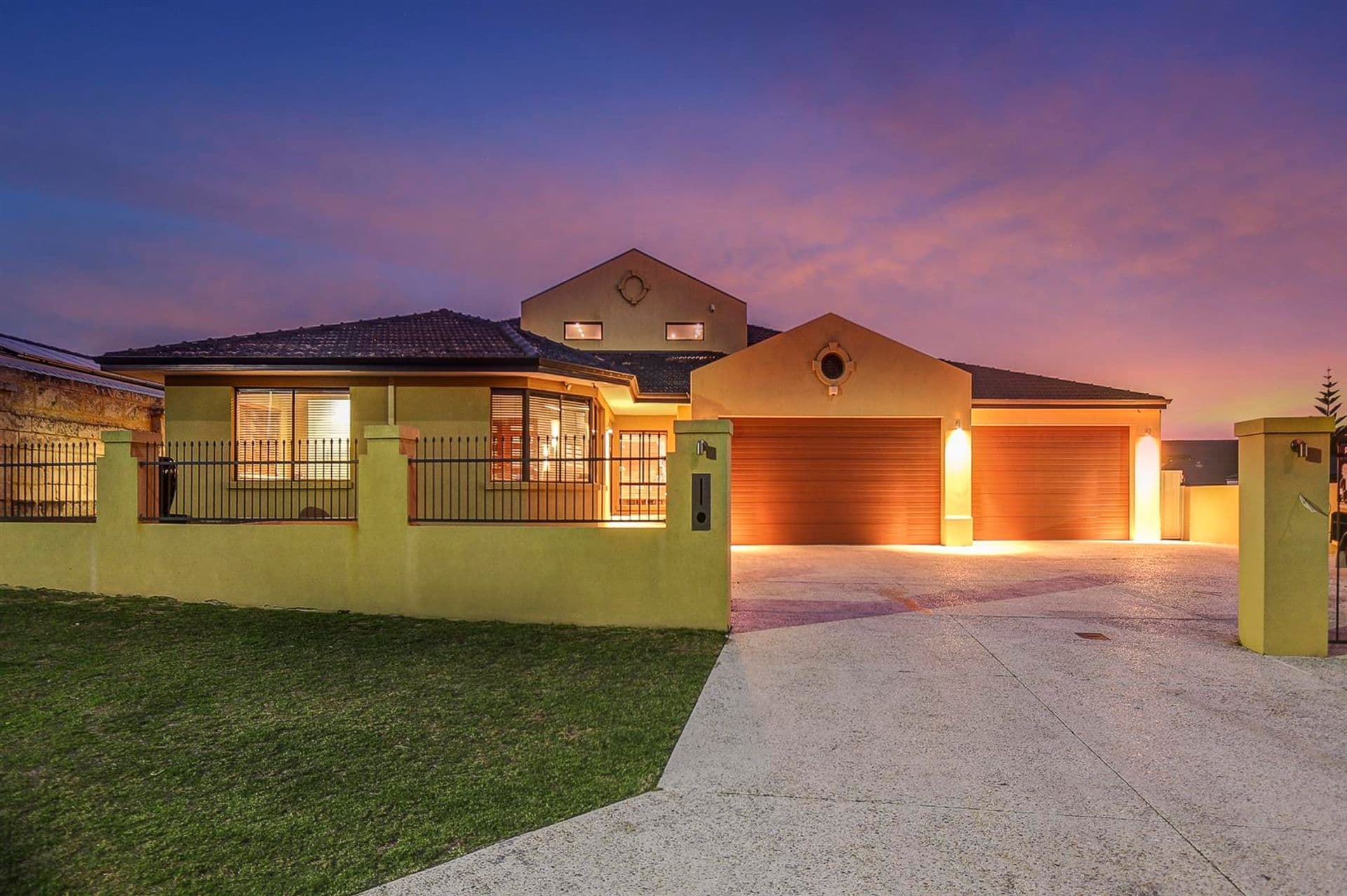 2 Chalmers Court, Mindarie, WA, 6030, Mindarie - Thumbnail 2