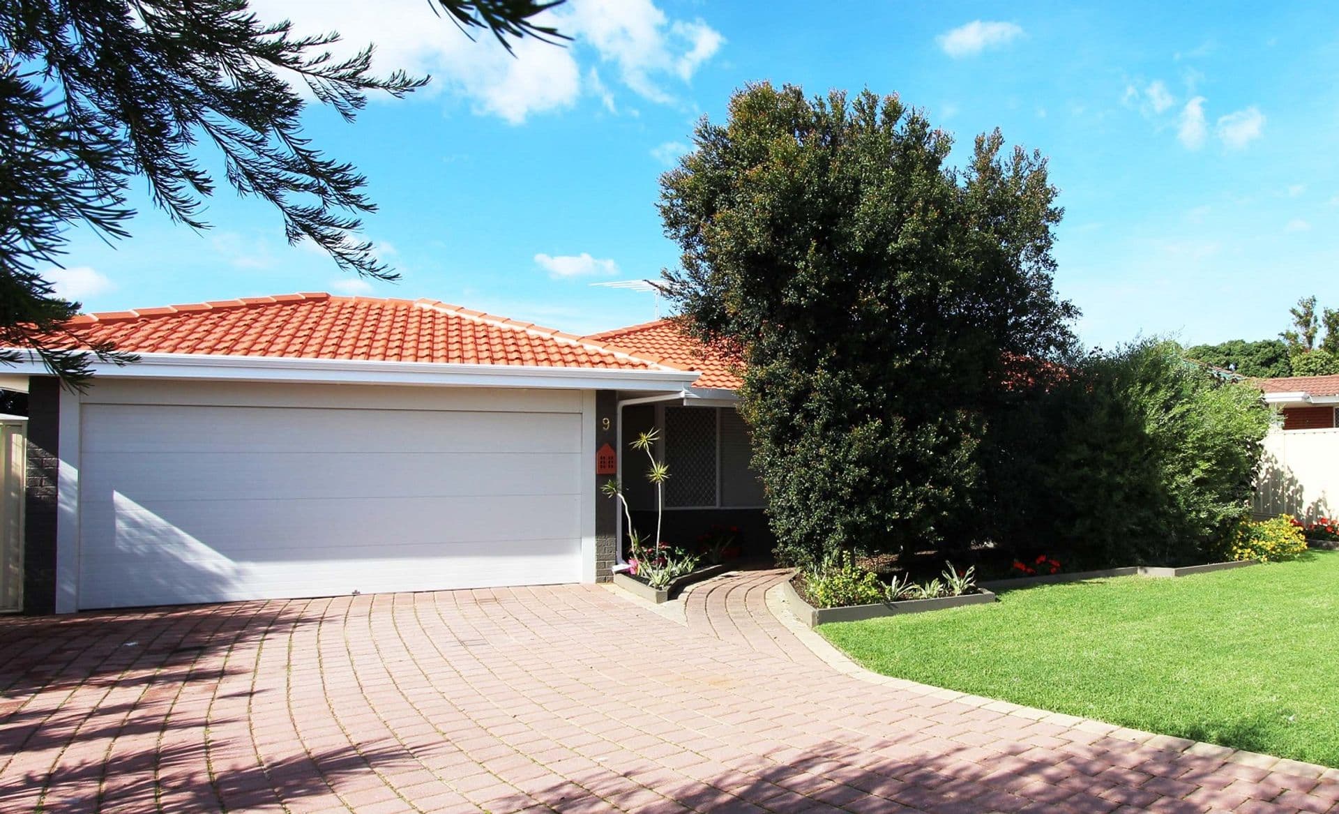 9 Newlin Mews, Clarkson, WA, 6030, Clarkson - Thumbnail 2
