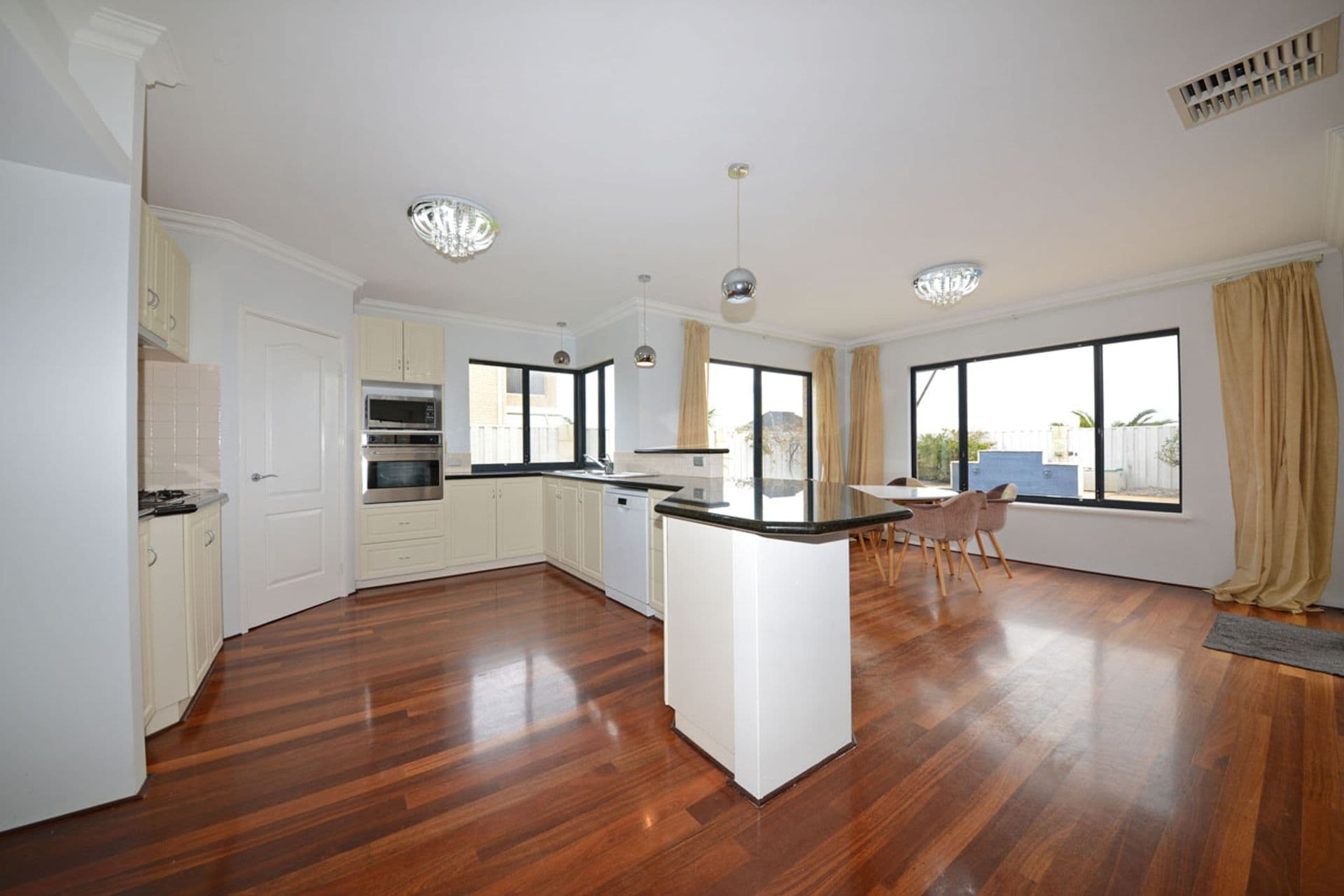 19 Sierra Key, Mindarie, WA, 6030, Mindarie - Thumbnail 4