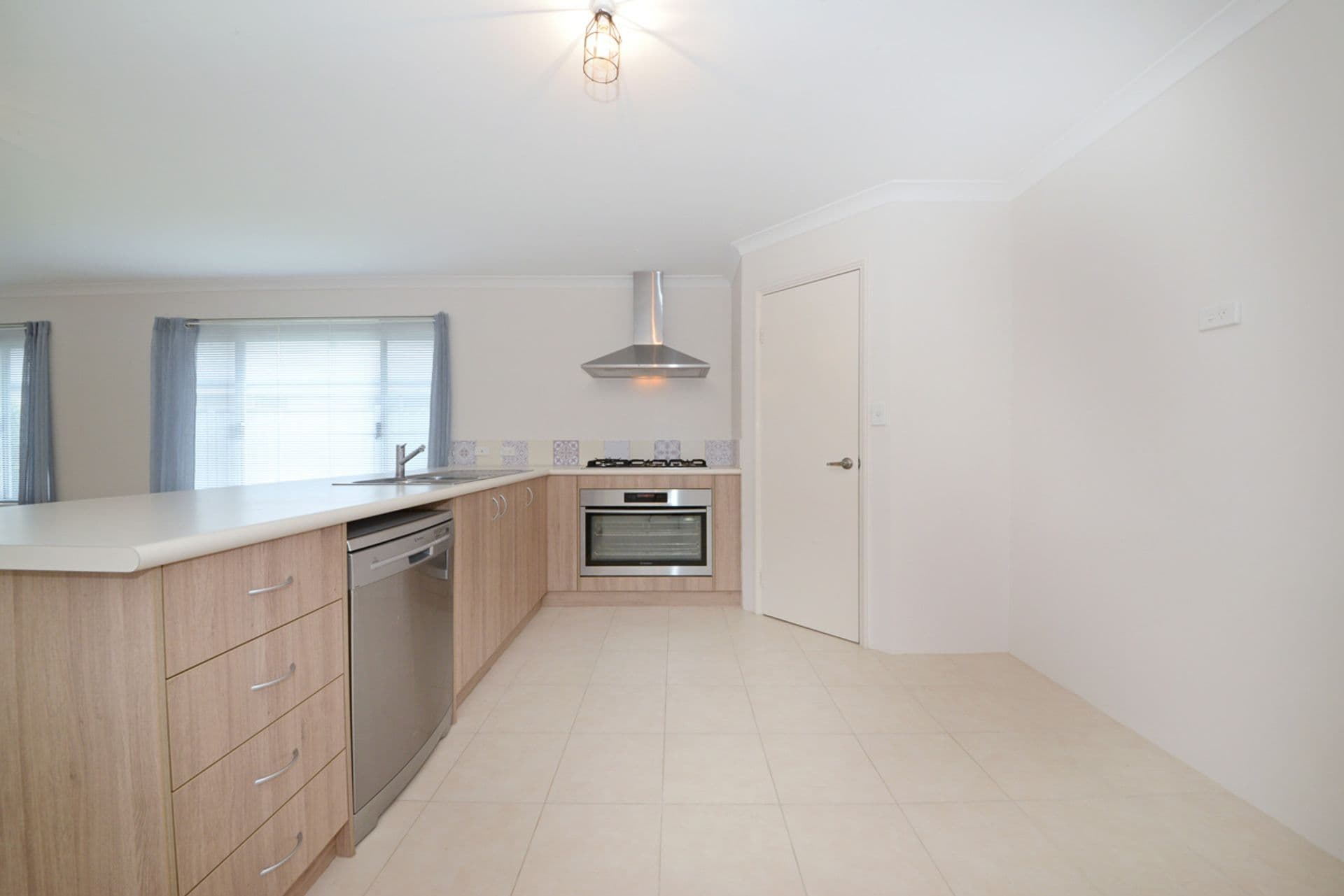 25 Winslow Brace, Alkimos, WA, 6038, Alkimos - Thumbnail 8