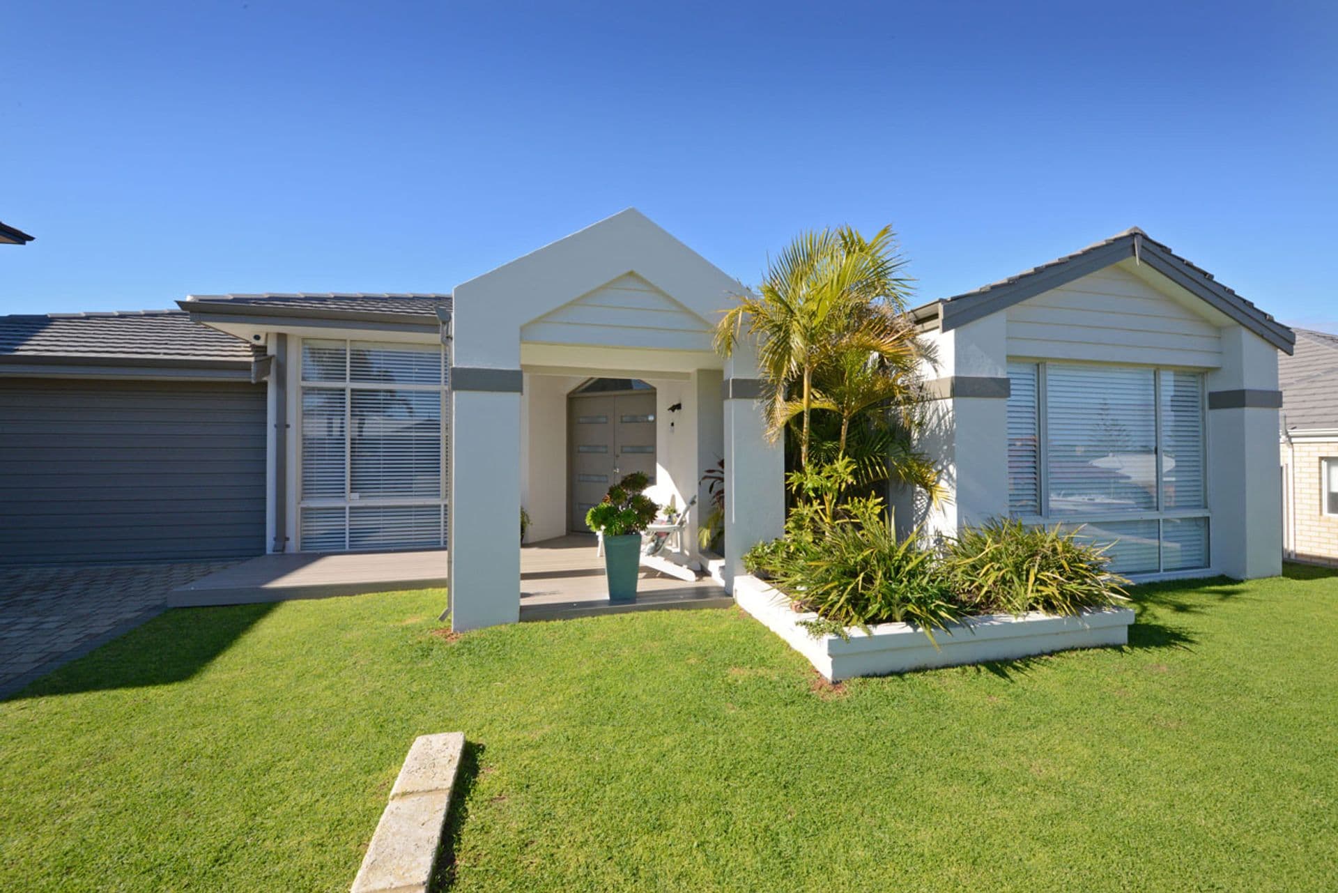 18 Holyhead Green, Mindarie, WA, 6030, Mindarie - Image 1
