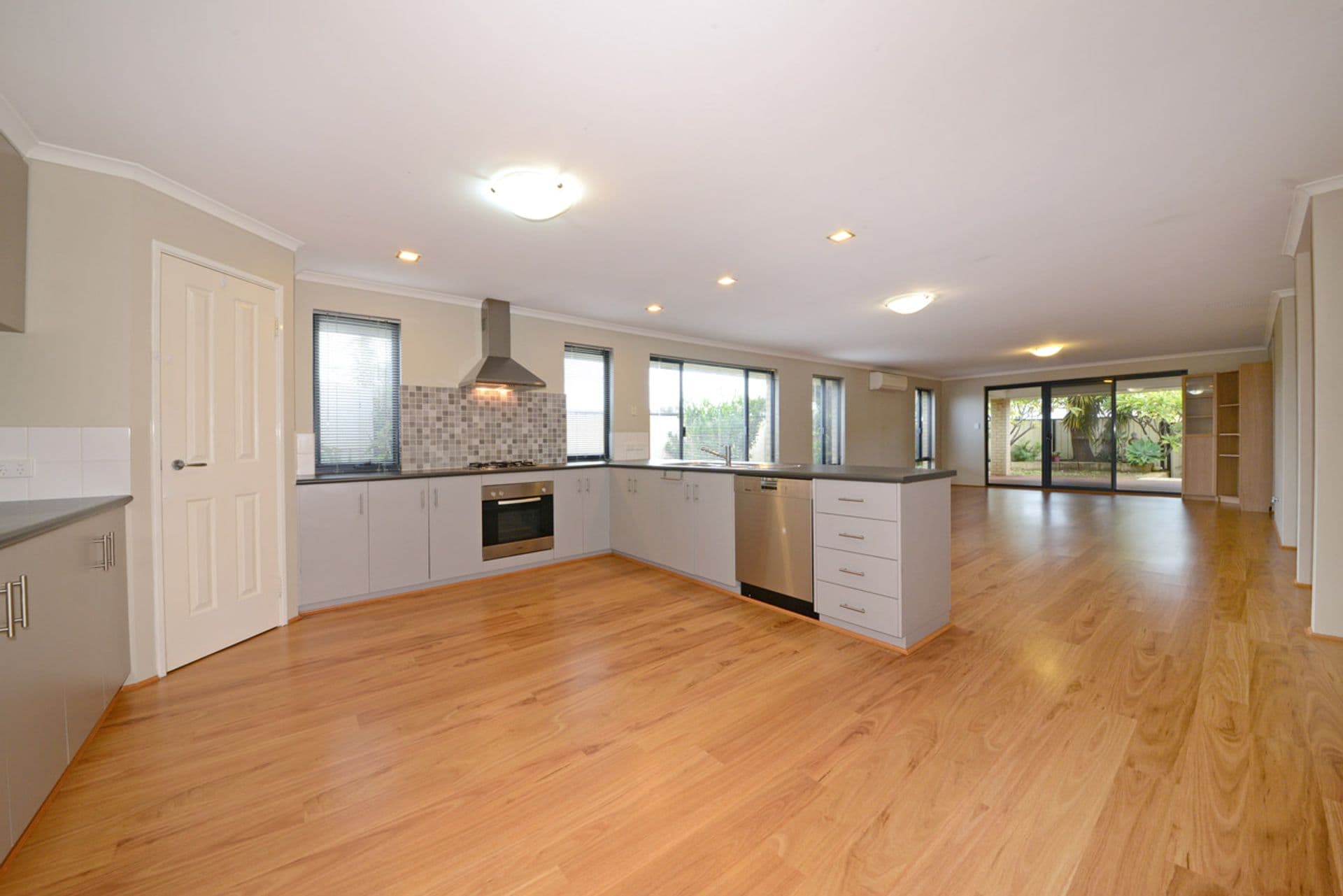 42 Arvada Street, Clarkson, WA, 6030, Clarkson - Thumbnail 6
