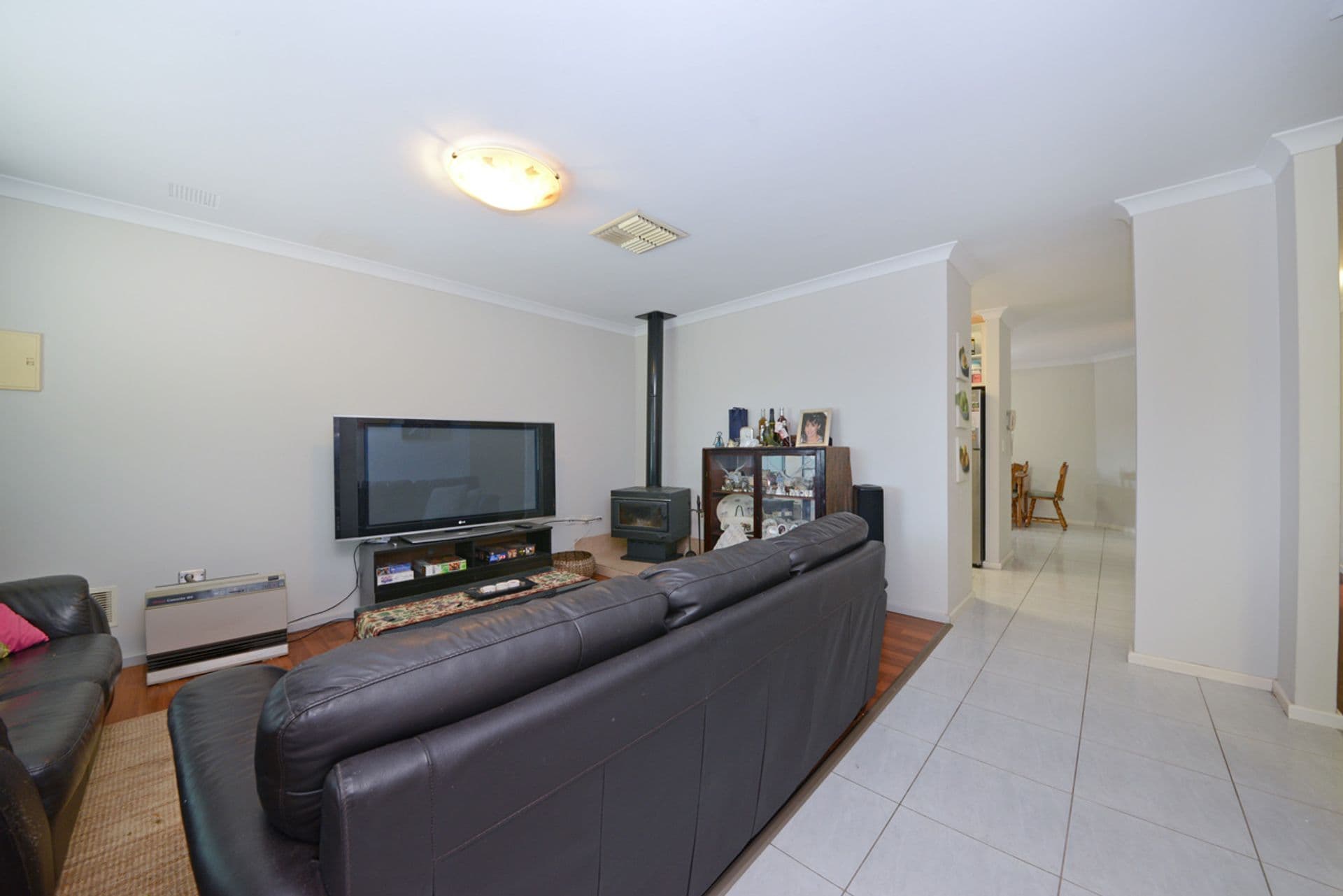 11 Whiston Crescent, Clarkson, WA, 6030, Clarkson - Thumbnail 2