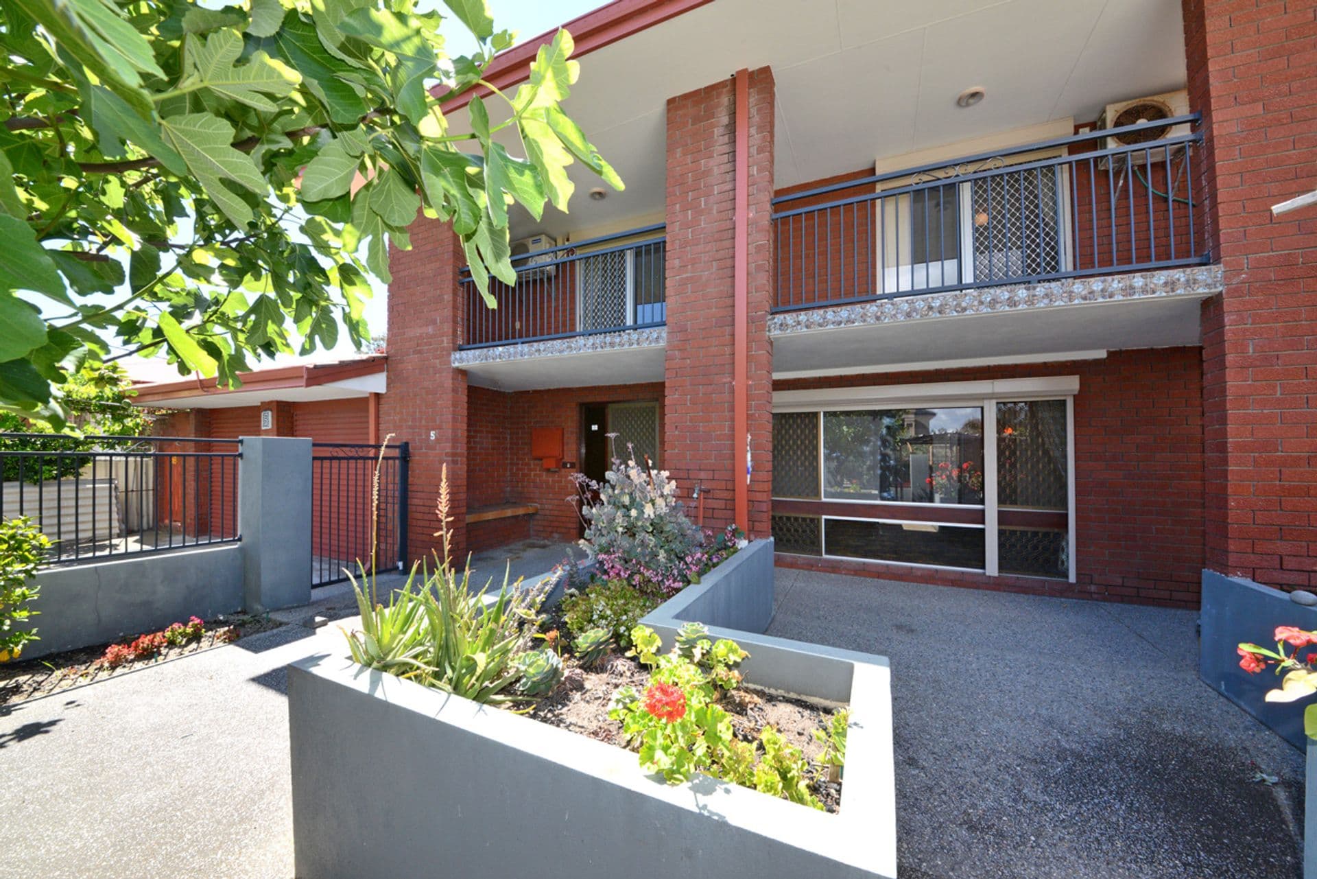 5 Edinboro Place, Joondanna, WA, 6060, Joondanna - Thumbnail 2