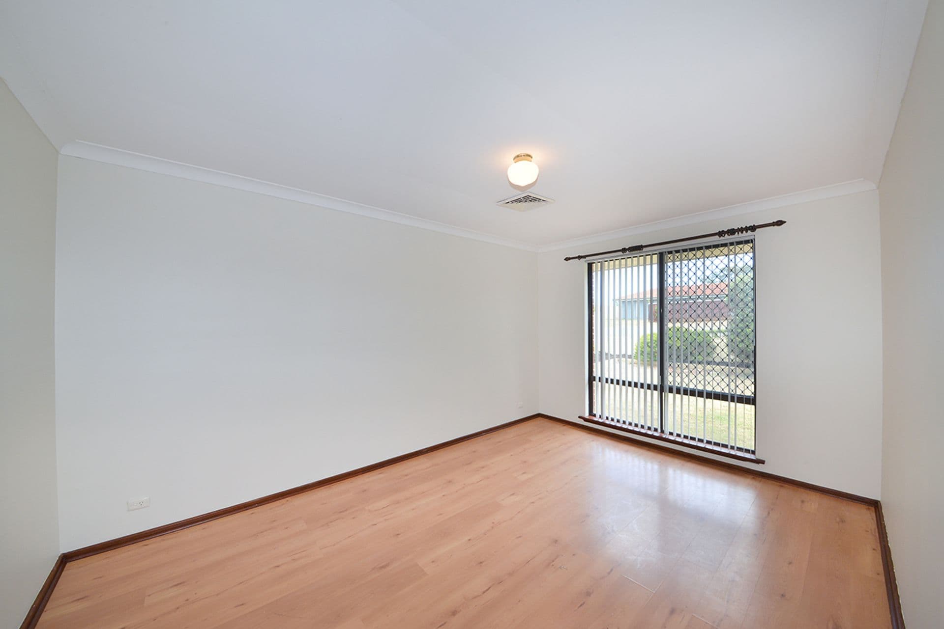 21 Grevillea Way, Heathridge, WA, 6027, Heathridge - Thumbnail 4