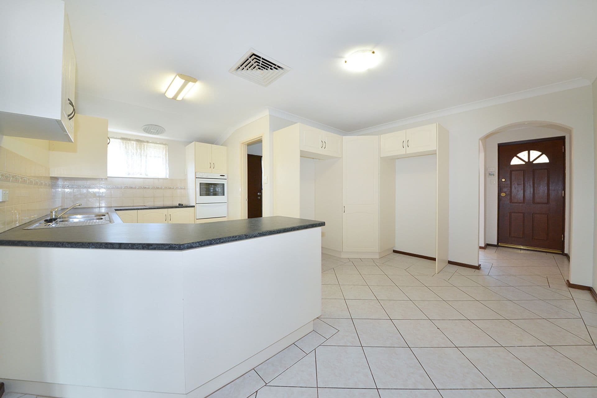 21 Grevillea Way, Heathridge, WA, 6027, Heathridge - Thumbnail 7